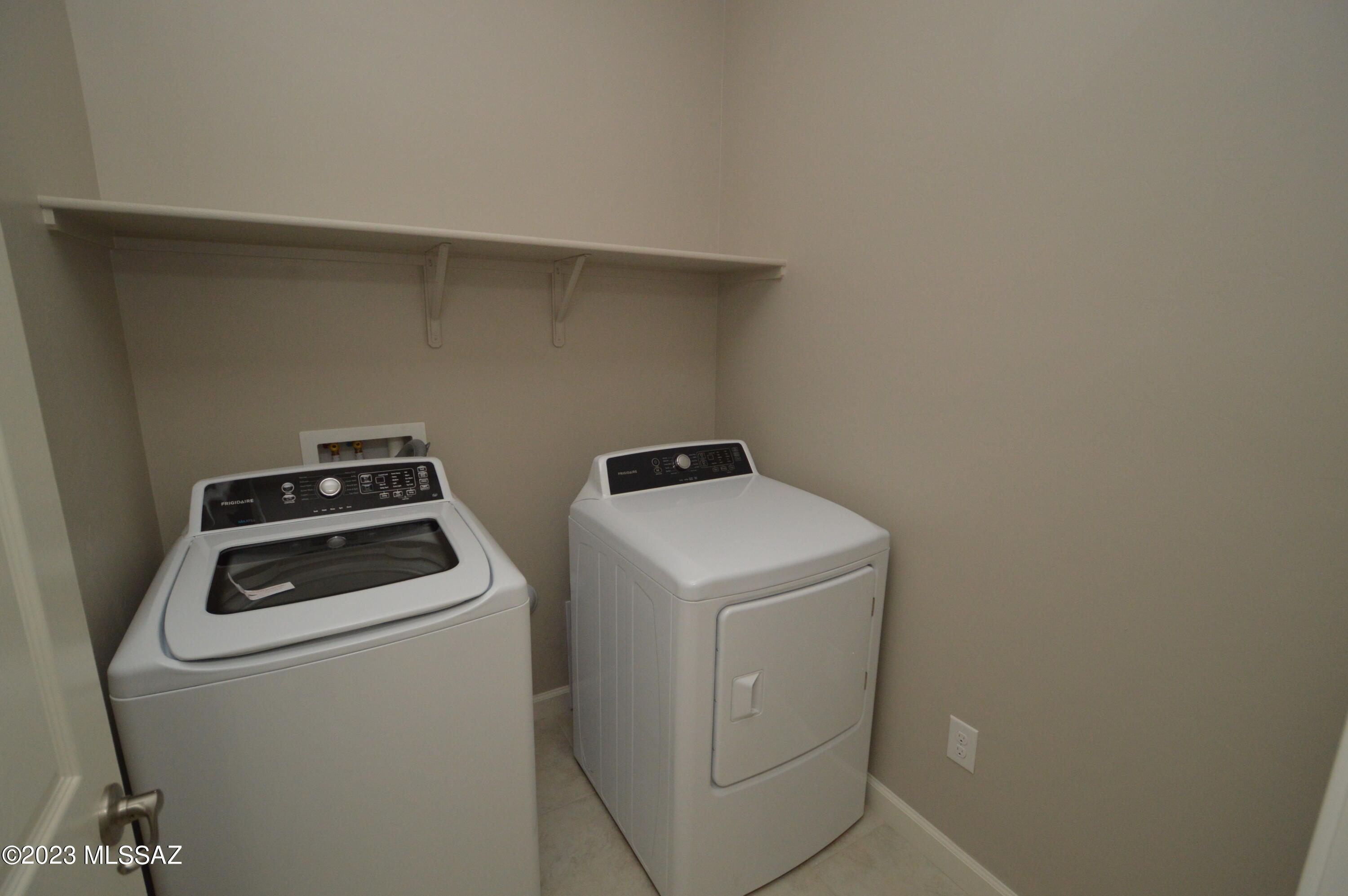 Vista Del Lago Norte SQ20140780198 - Residential Lease