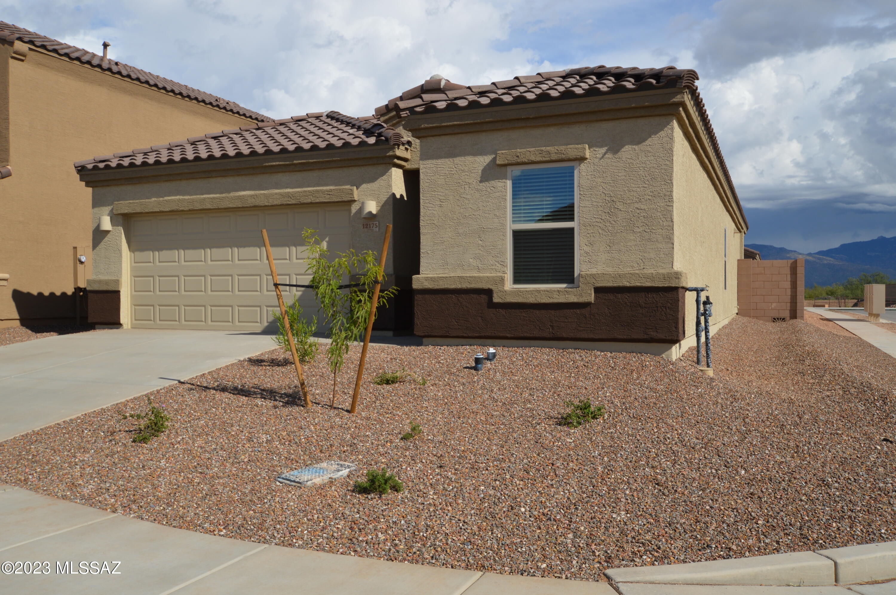 Vista Del Lago Norte SQ20140780198 - Residential Lease