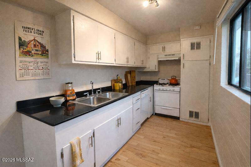 Broadmoor - Residential Lease