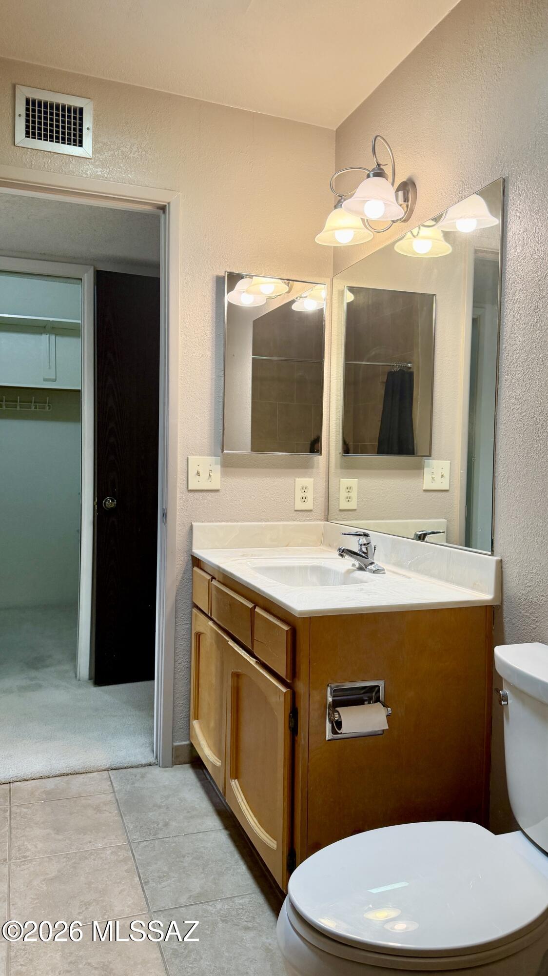McCormick Place Twnhms Blk I (1-86) - Residential