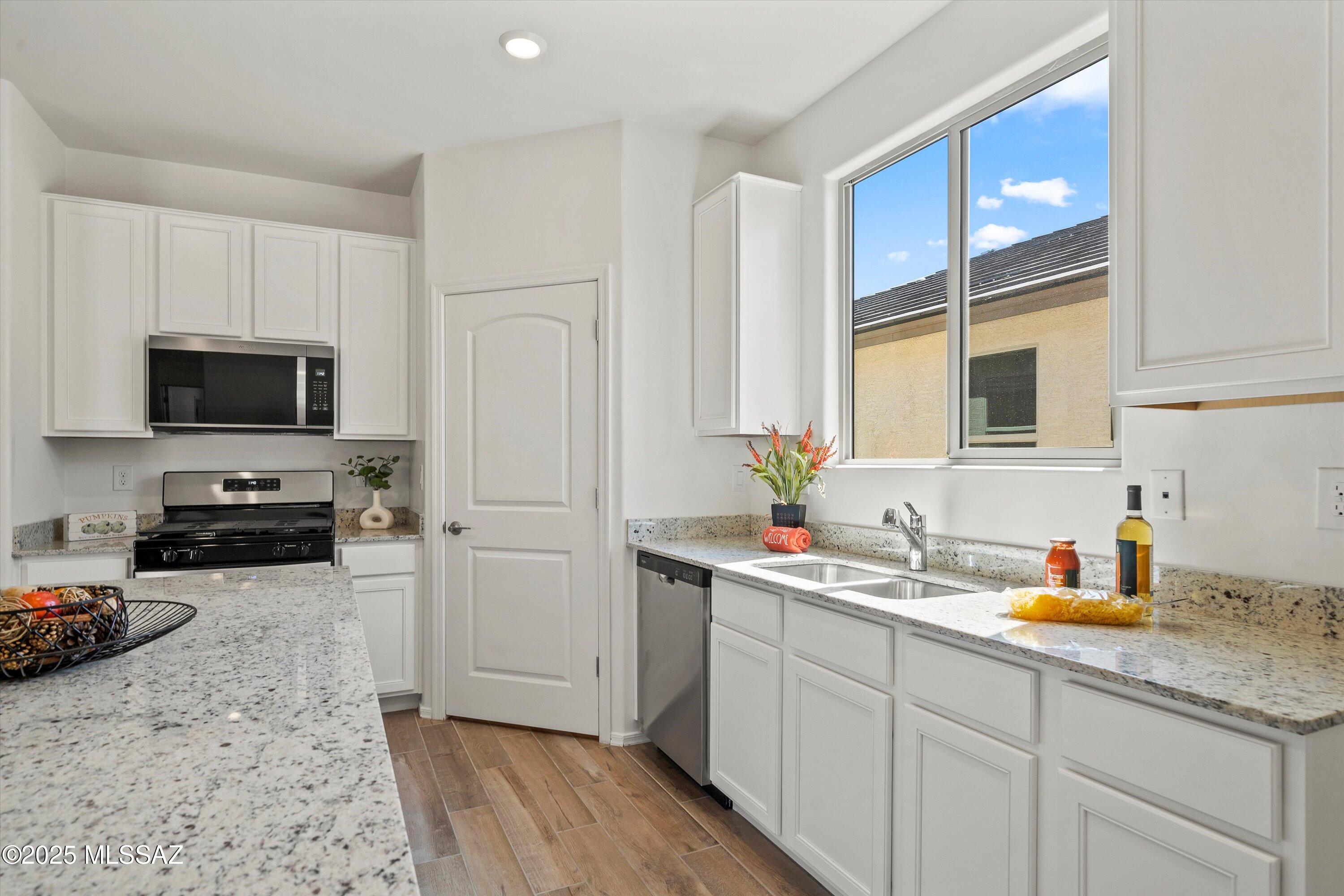 Vista Del Oro (1-108) - Residential