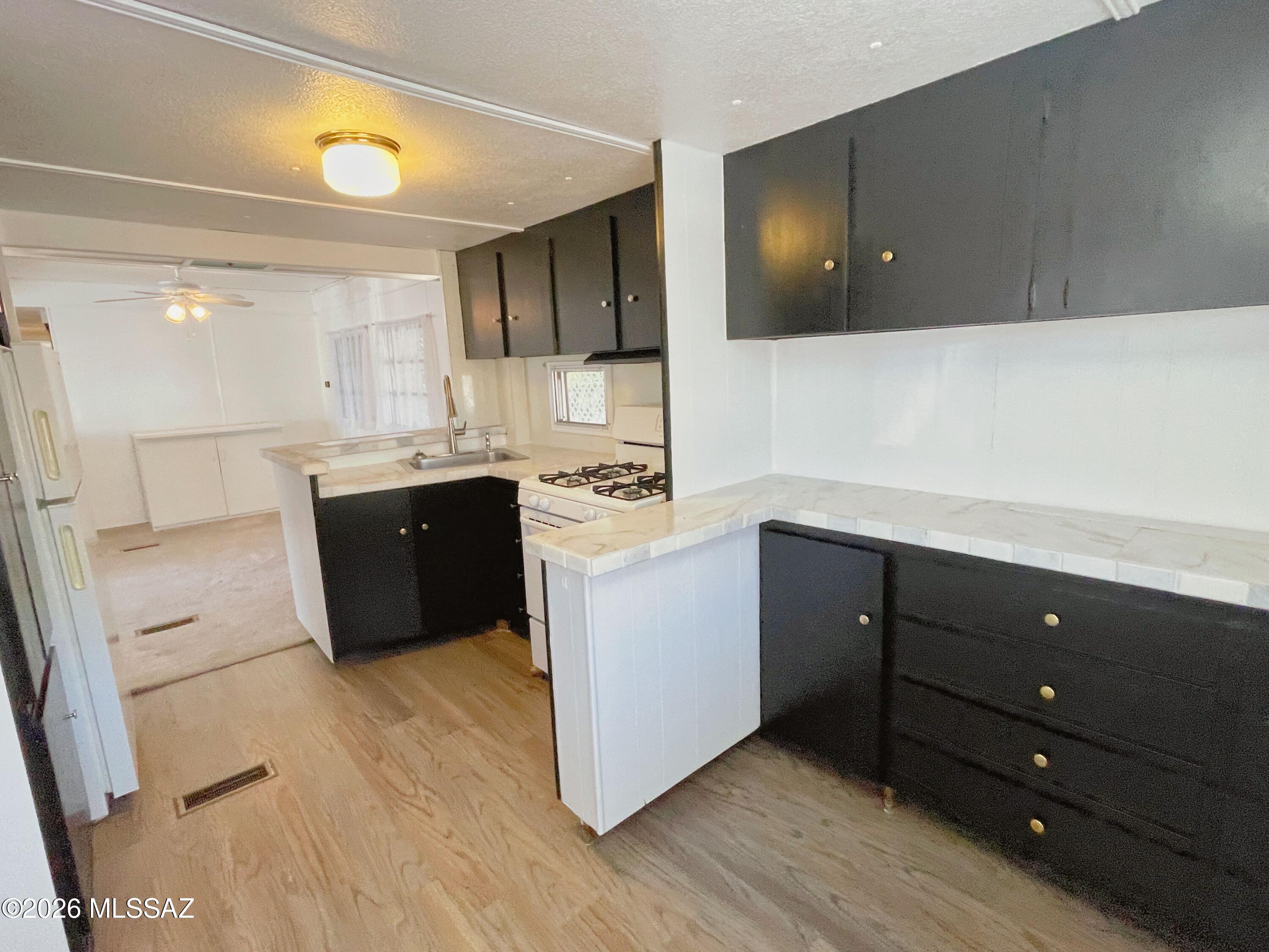 Tucson Estates (1-192) - Residential Lease