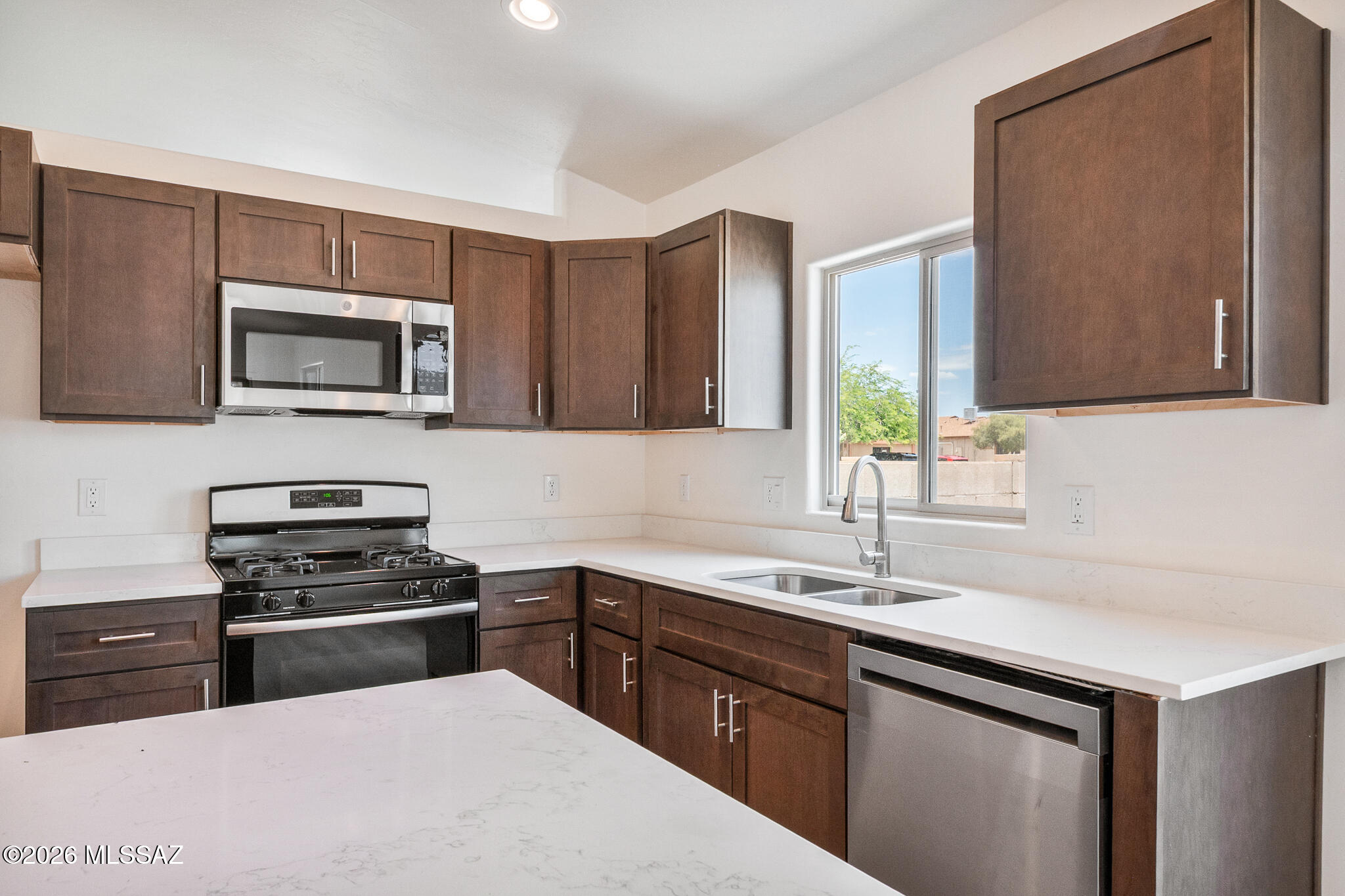 Mission West (1-370) - Residential