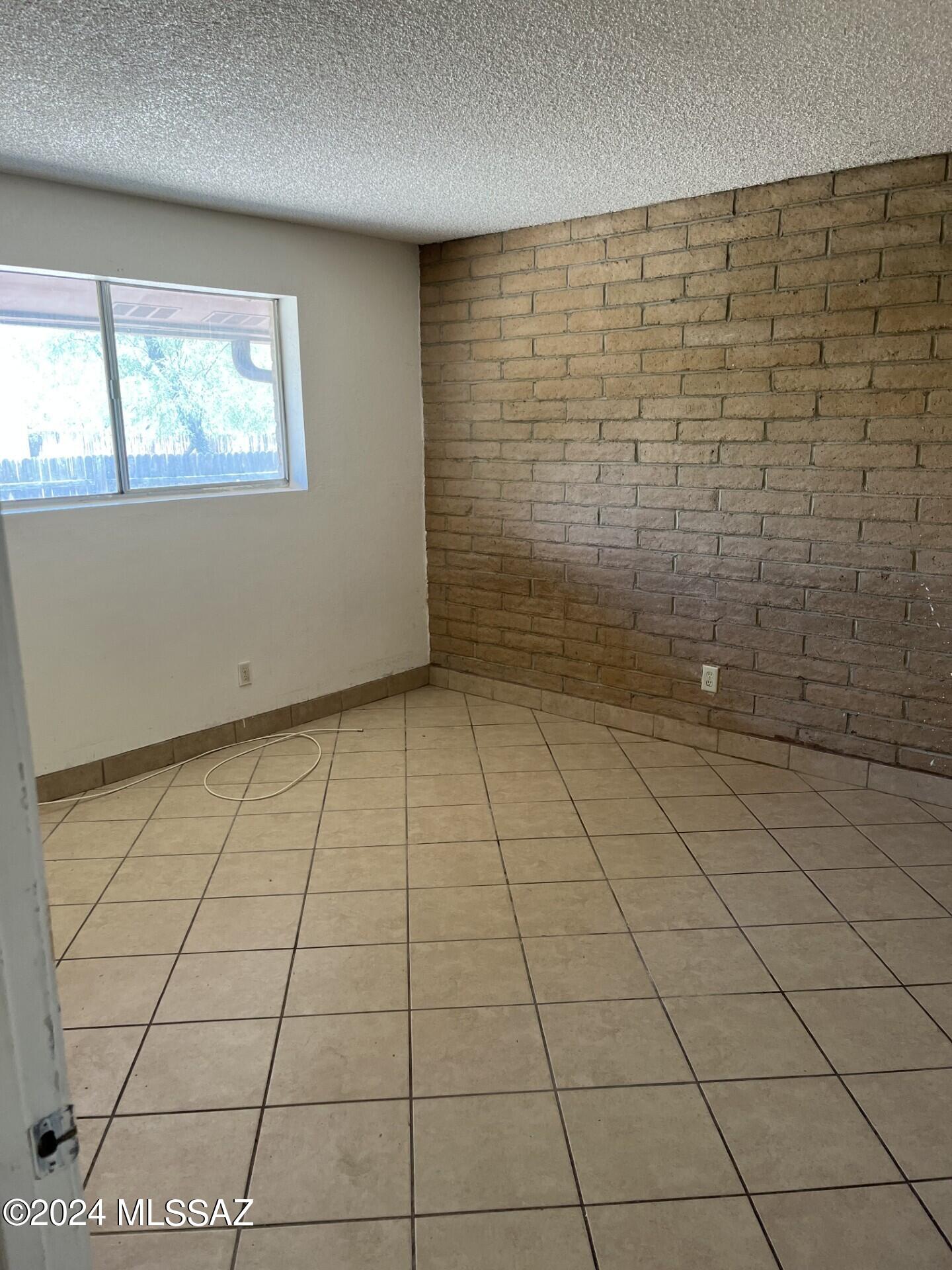 Mills Subdivision (1-14) - Residential Lease