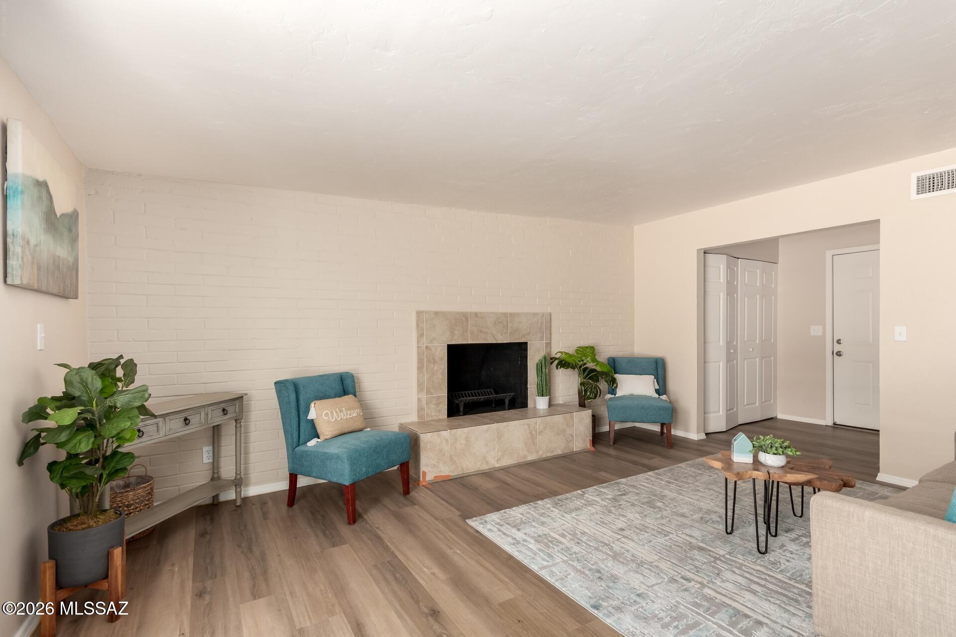Vista Del Prado (1-274) - Residential