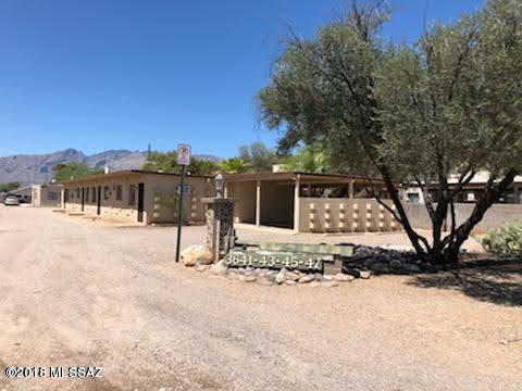 Cozy 1 bedroom home with small private yard, storage and covered parking. Call to schedule a showing!