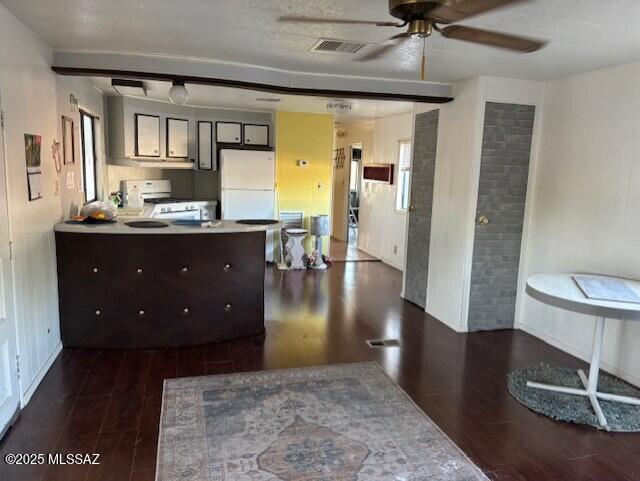 Mescal Lakes - Residential