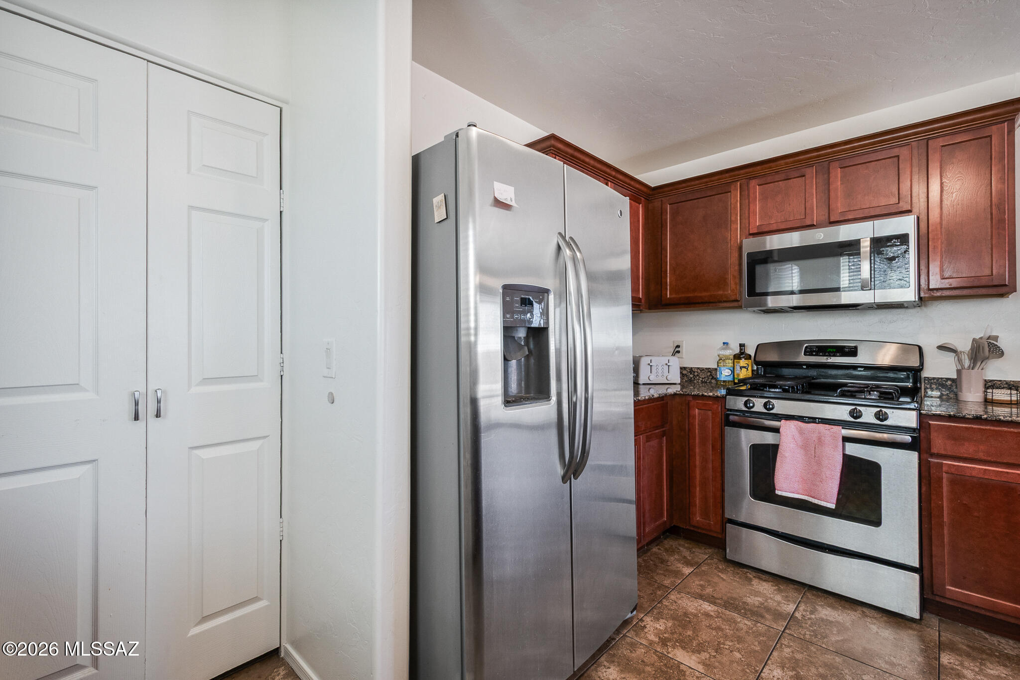 Interstate 10 and Kolb Road - Residential