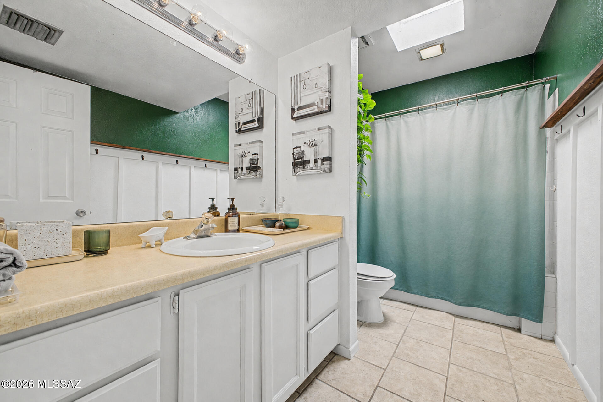 Las Lomitas Townhouses - Residential