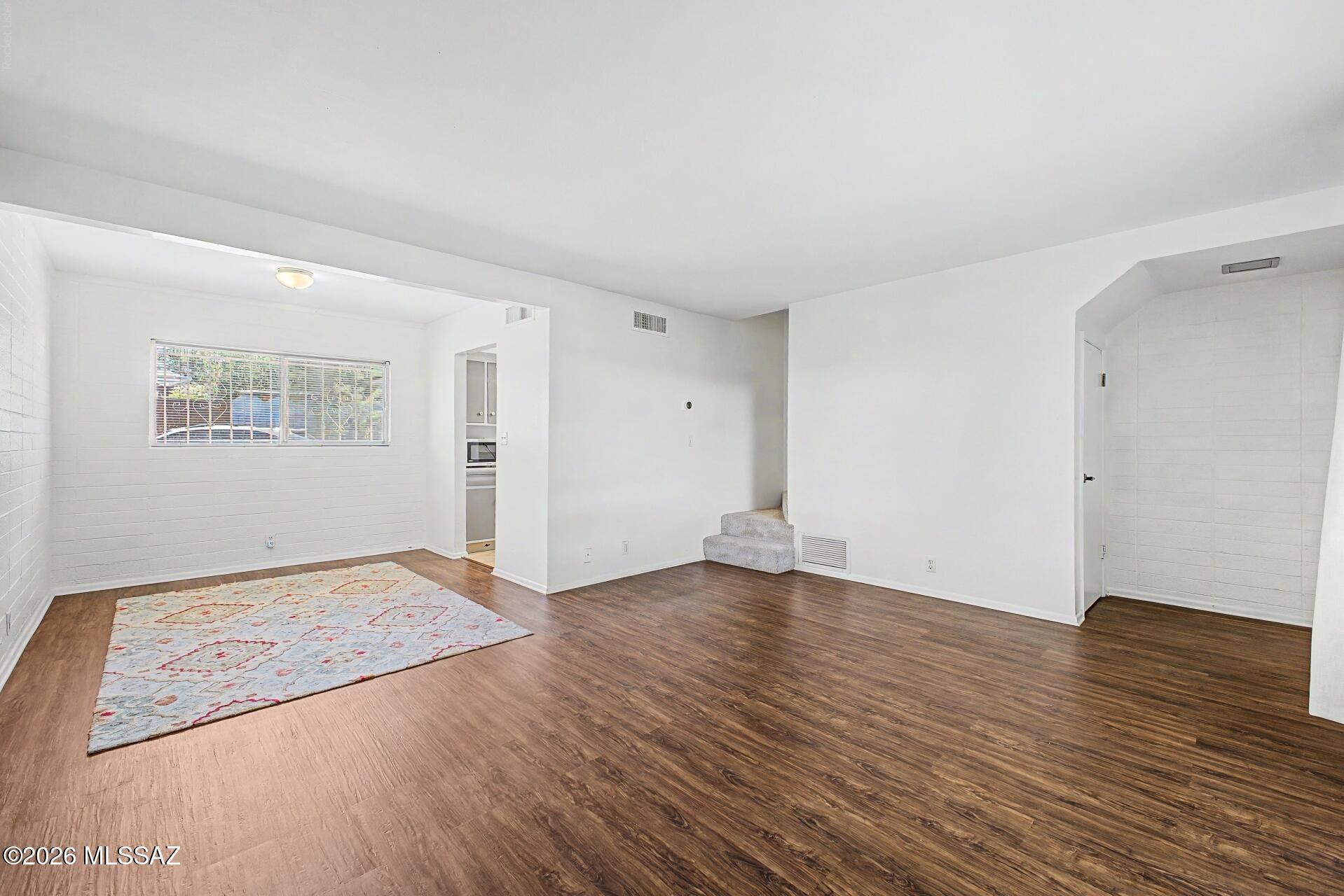 Amherst Club Condos (1-20) - Residential