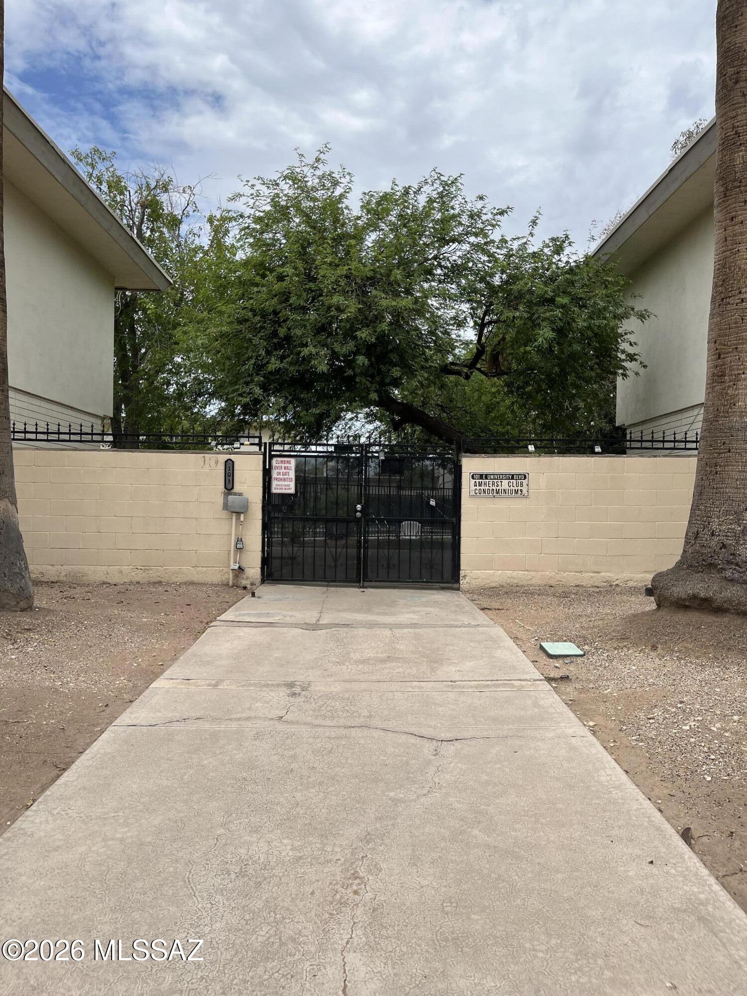 Amherst Club Condos (1-20) - Residential
