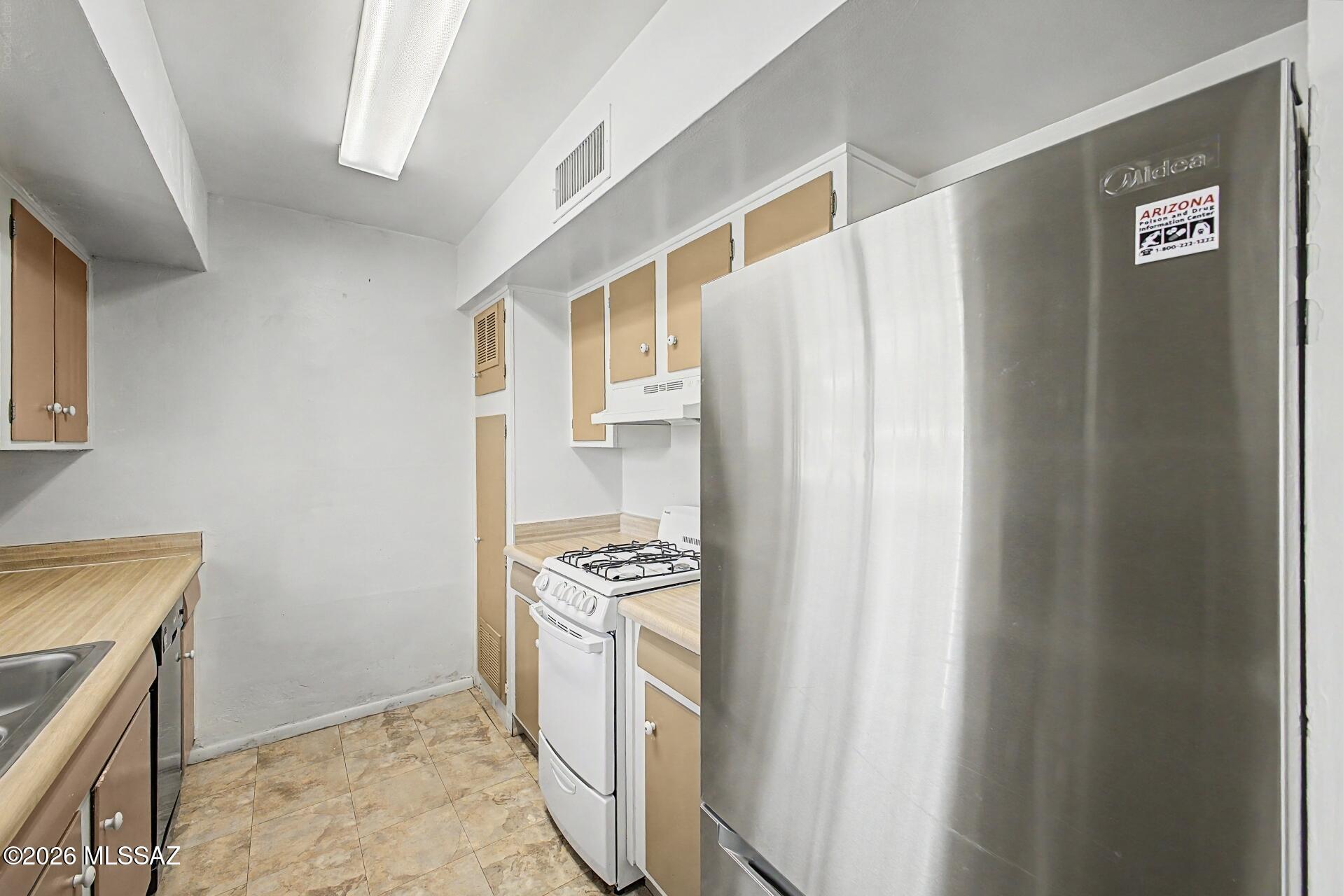 Amherst Club Condos (1-20) - Residential