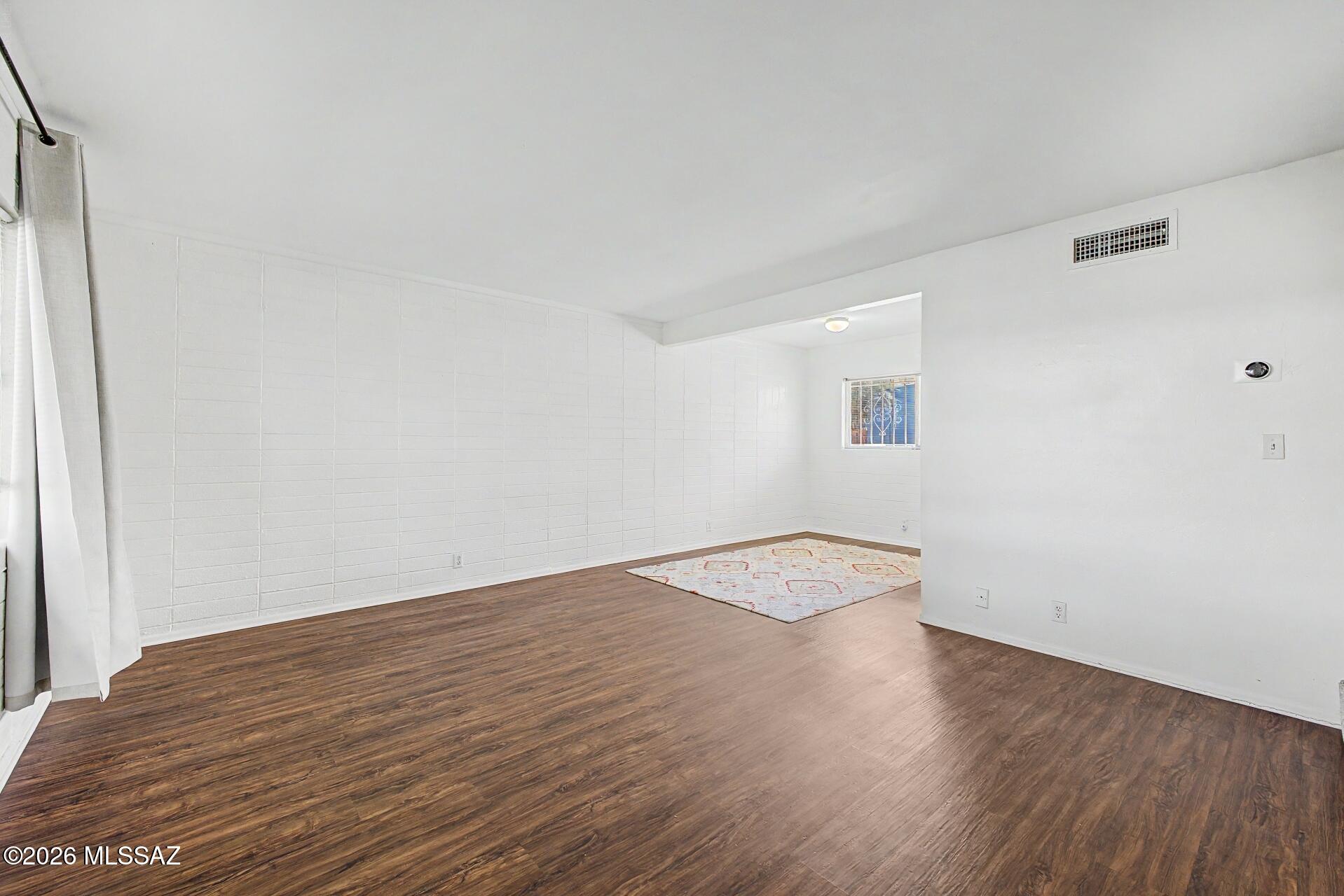 Amherst Club Condos (1-20) - Residential
