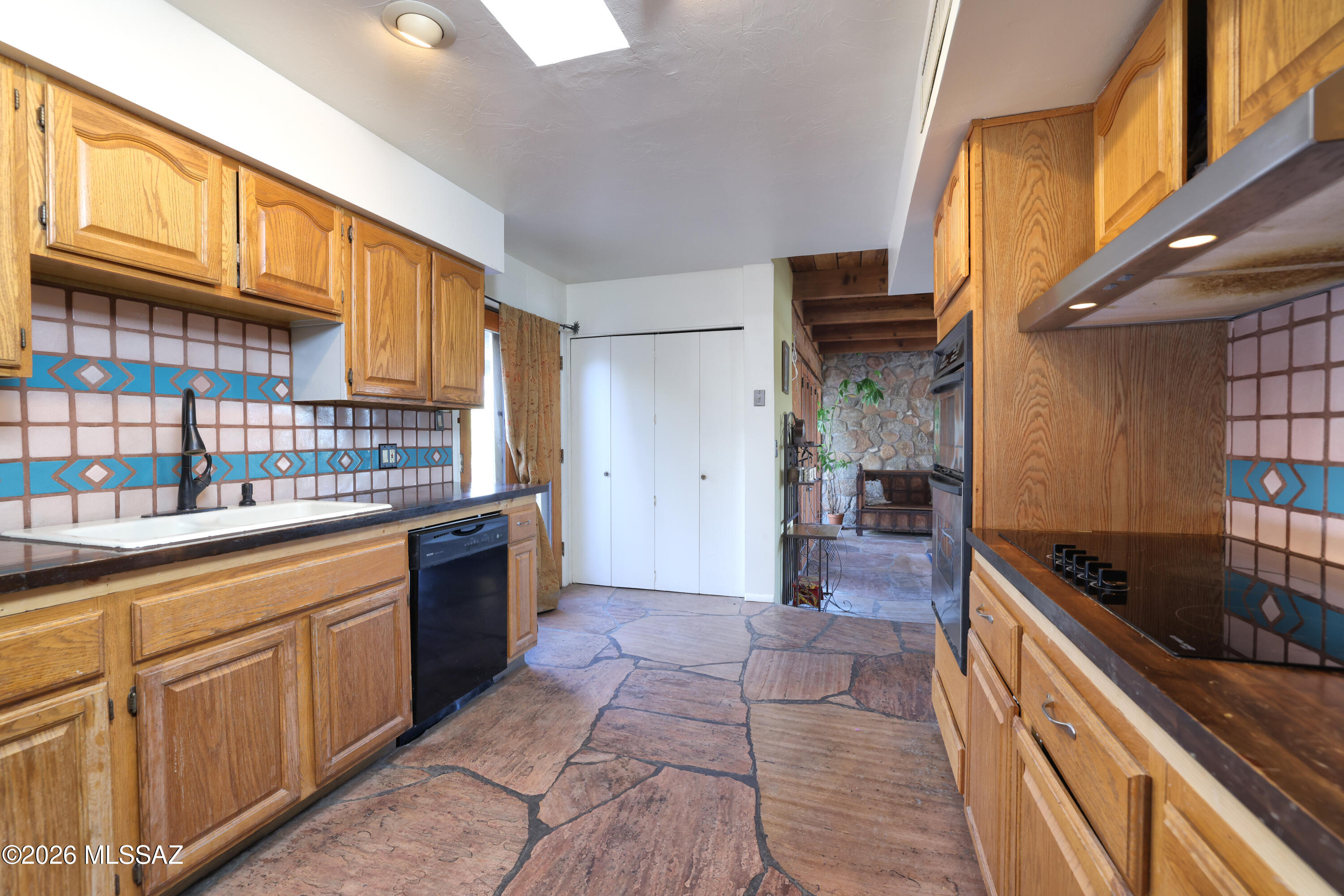 Catalina Village NO.3(1-77) - Residential