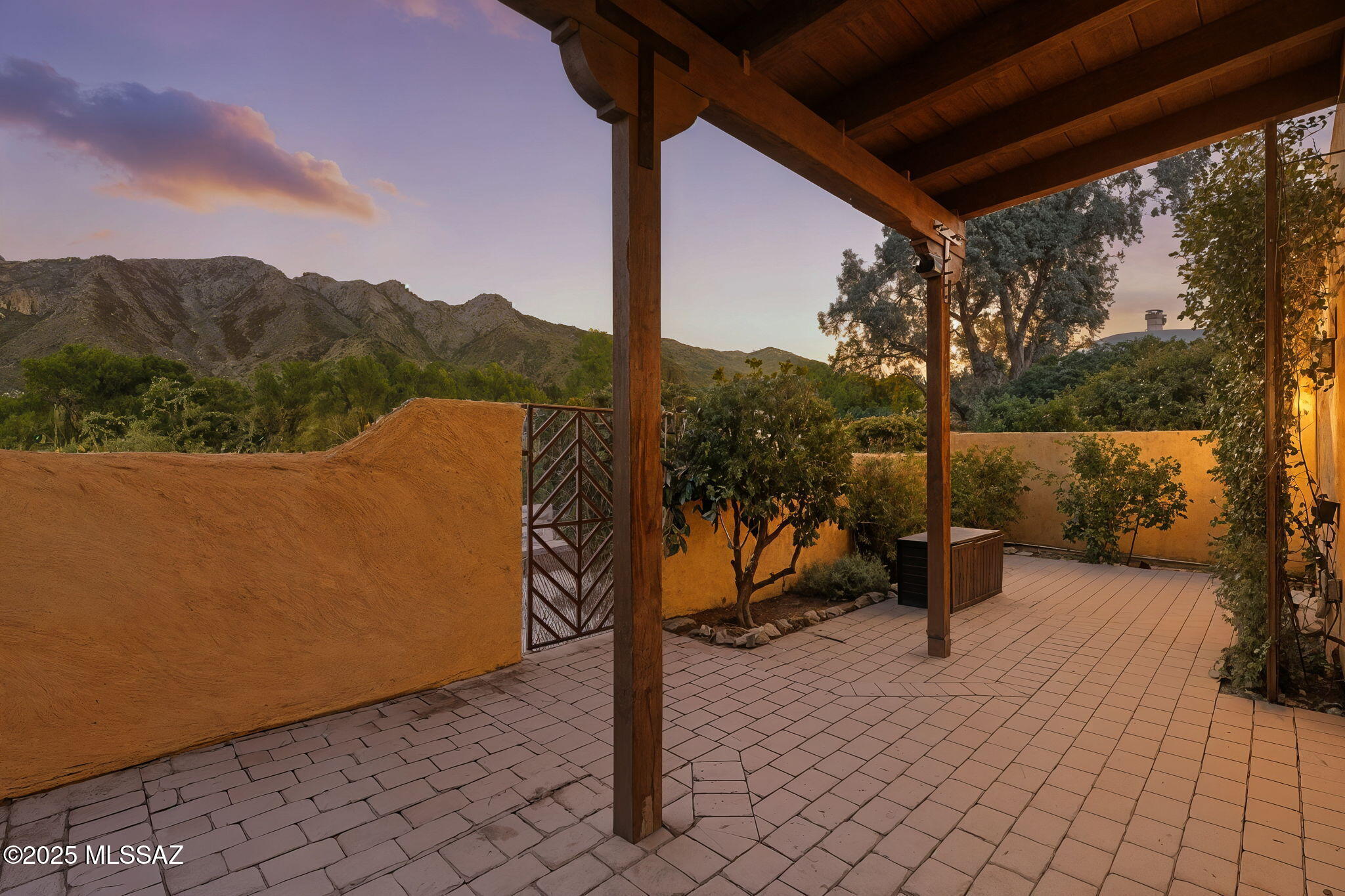 Reflections in the Catalina Condominium - Residential
