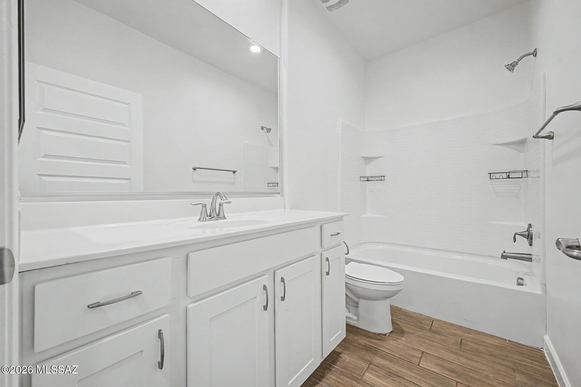 Saguaro Bloom 7B - Residential