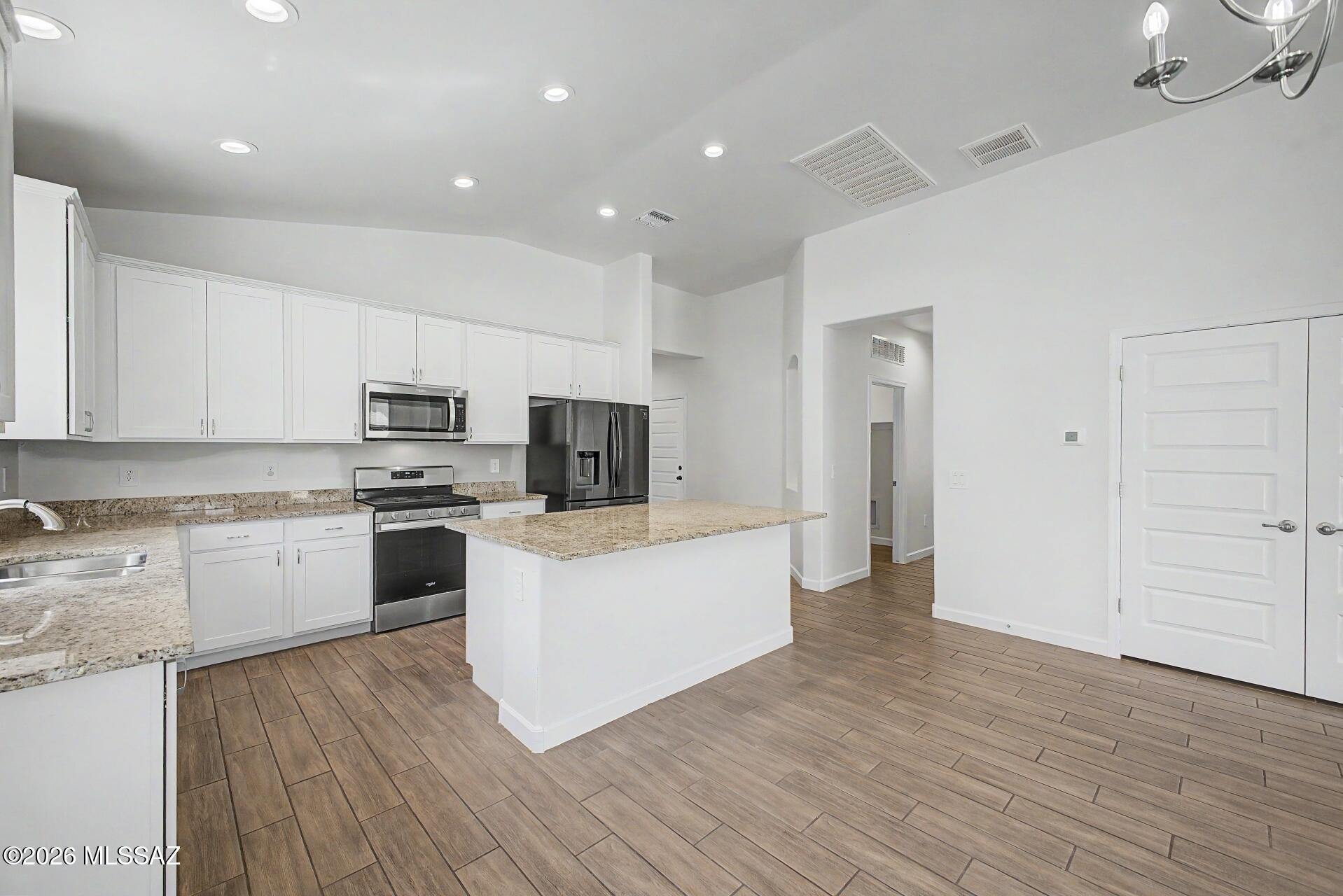 Saguaro Bloom 7B - Residential