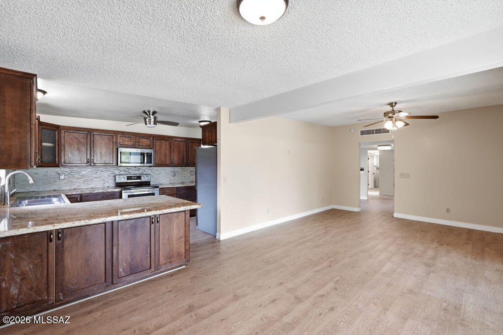 Verde Vista (101-122) - Residential