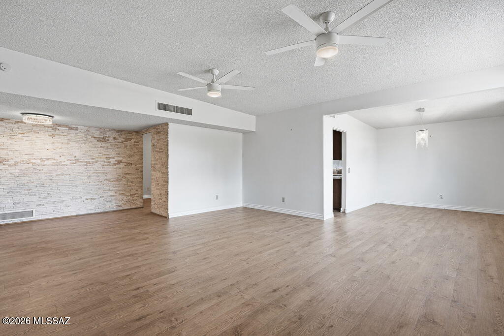 Verde Vista (101-122) - Residential