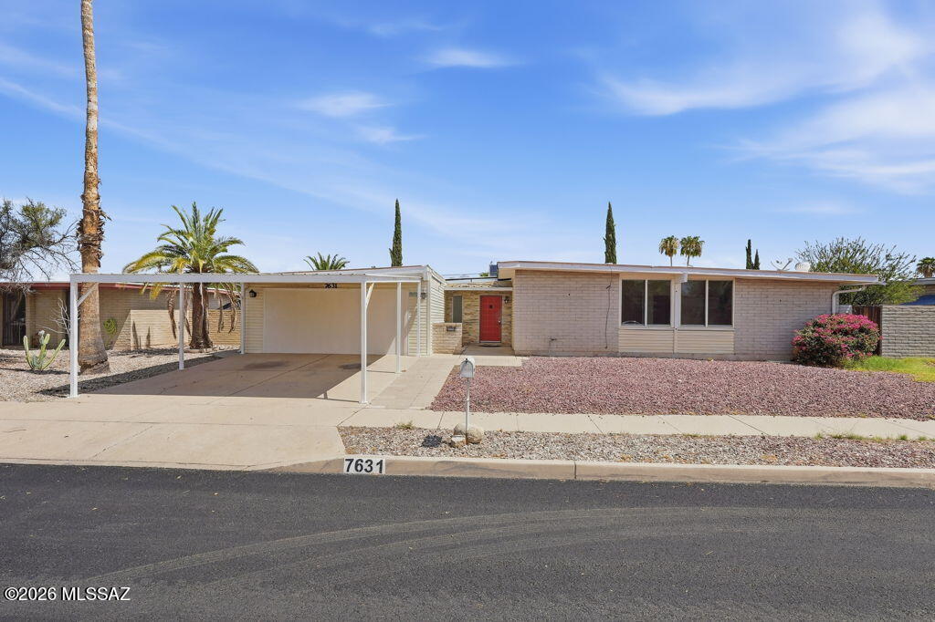 Beautifully updated 5-bedroom, 3-bath home in the desirable Verde Vista neighborhood! This spacious 2,628 sq ft single-story residence offers stunning mountain views and a bright, open layout featuring a family room, living room, and den. The kitchen shines with granite countertops, stainless appliances, and a pantry closet. Enjoy low-care landscaping, a covered patio, and a conventional pool--perfect for relaxing or entertaining.  Nearby is Udall Park, restaurants & shopping