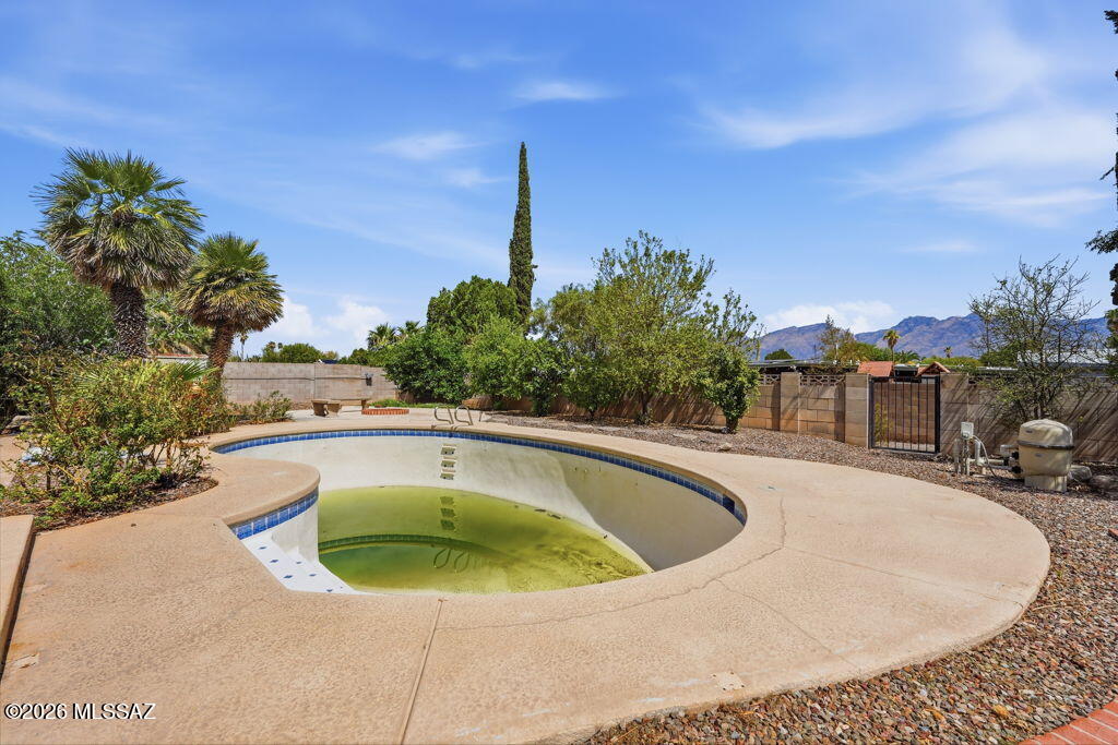 Verde Vista (101-122) - Residential