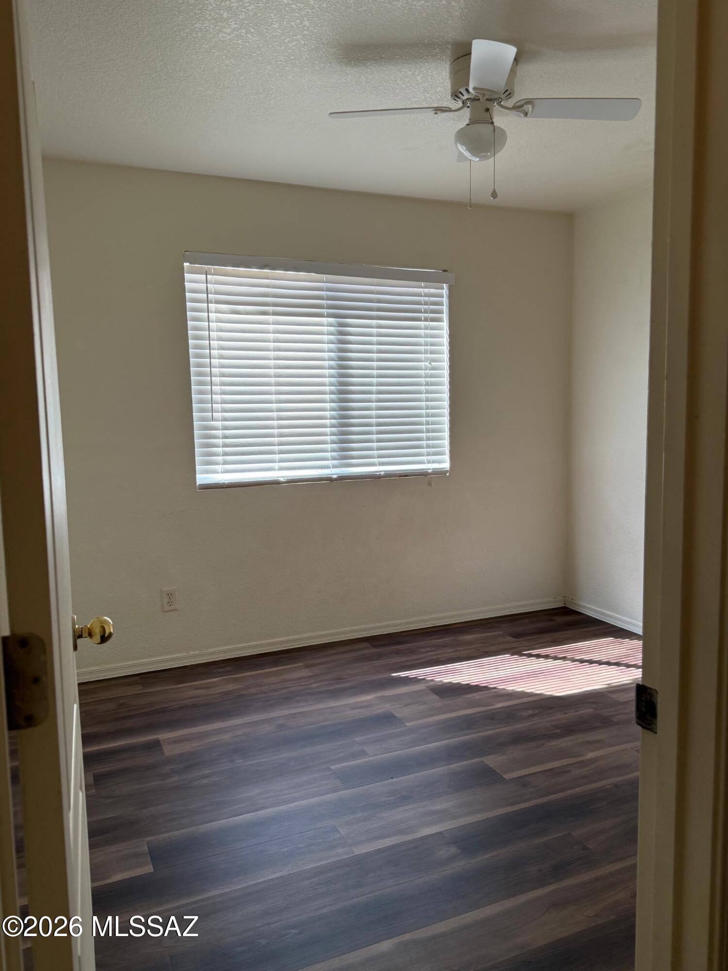 Mona Lisa (1-112) - Residential Lease