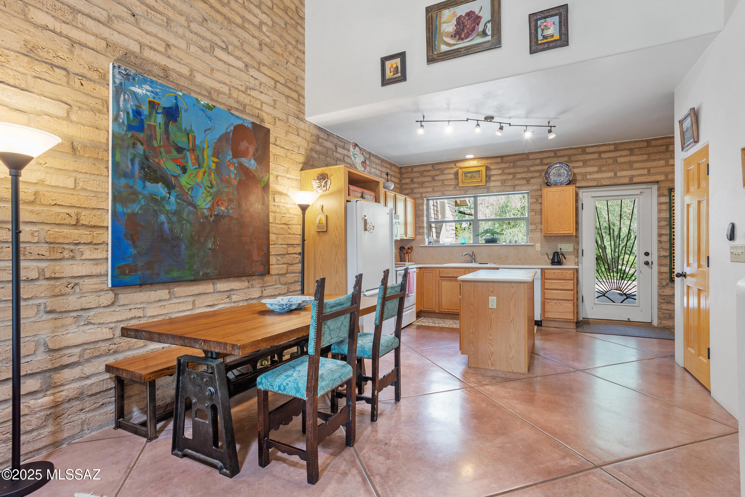 Milagro (1-28) - Residential