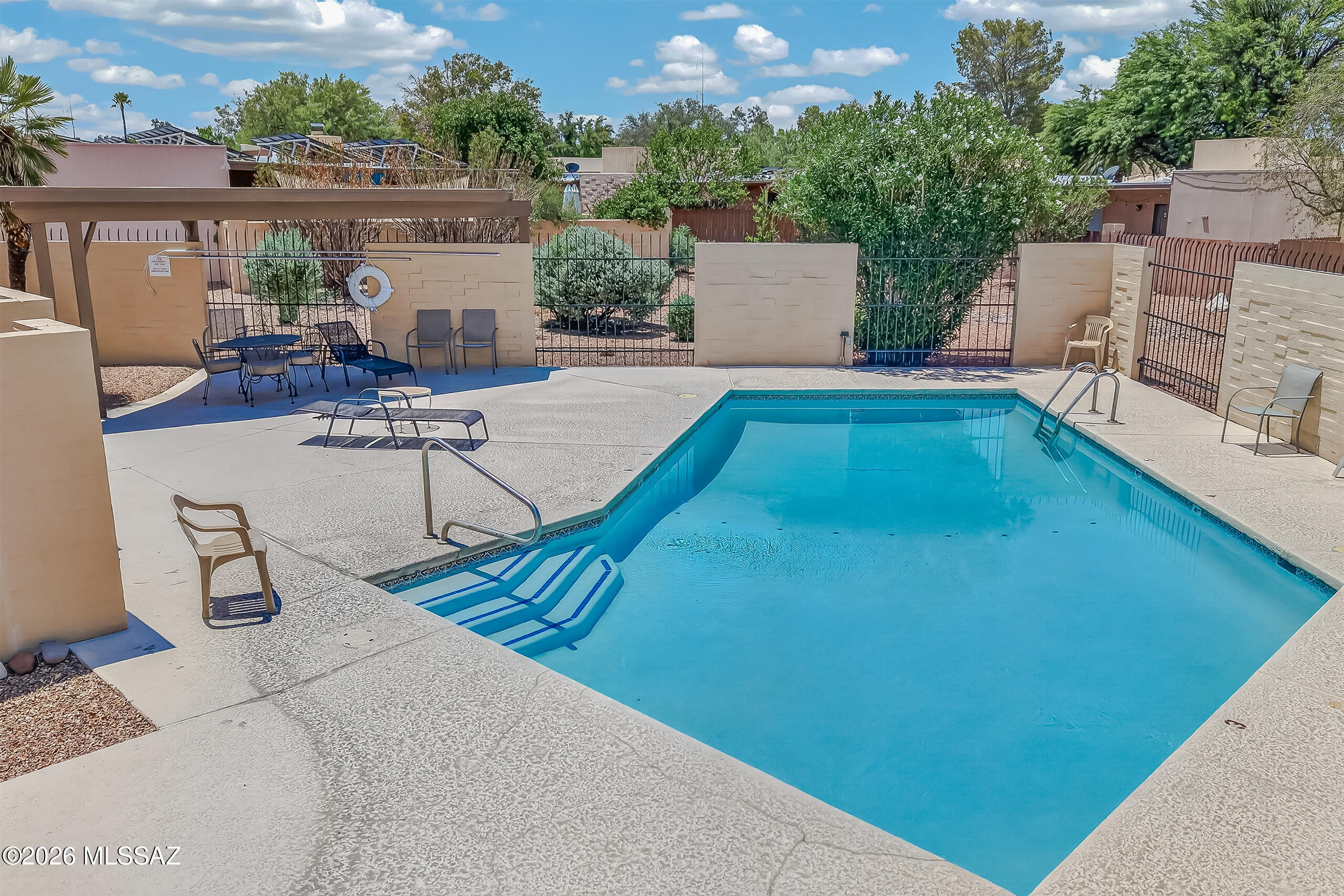Pantano Townhomes (1-118) - Residential