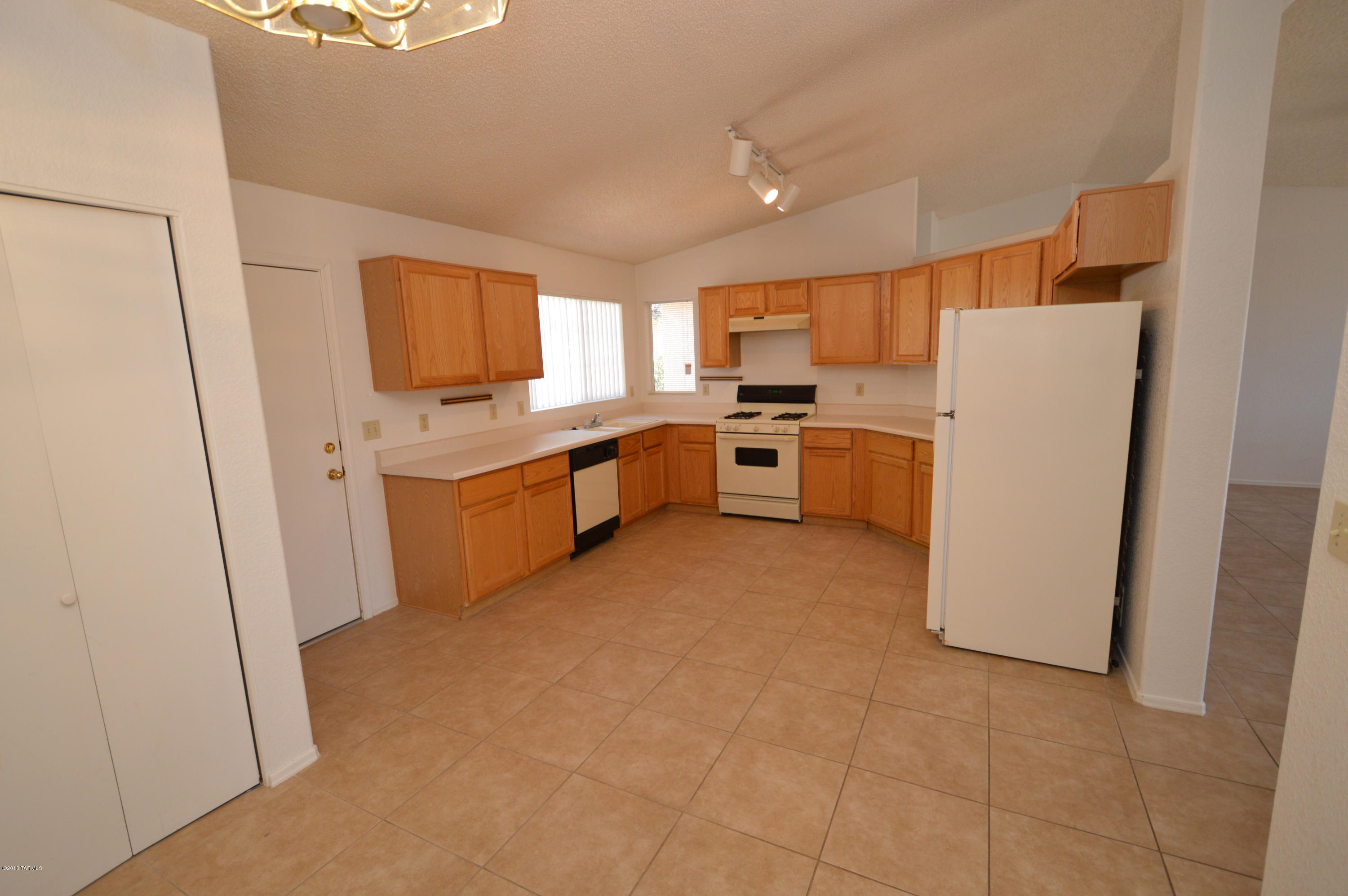 Rancho Antigua II (1-224) - Residential Lease
