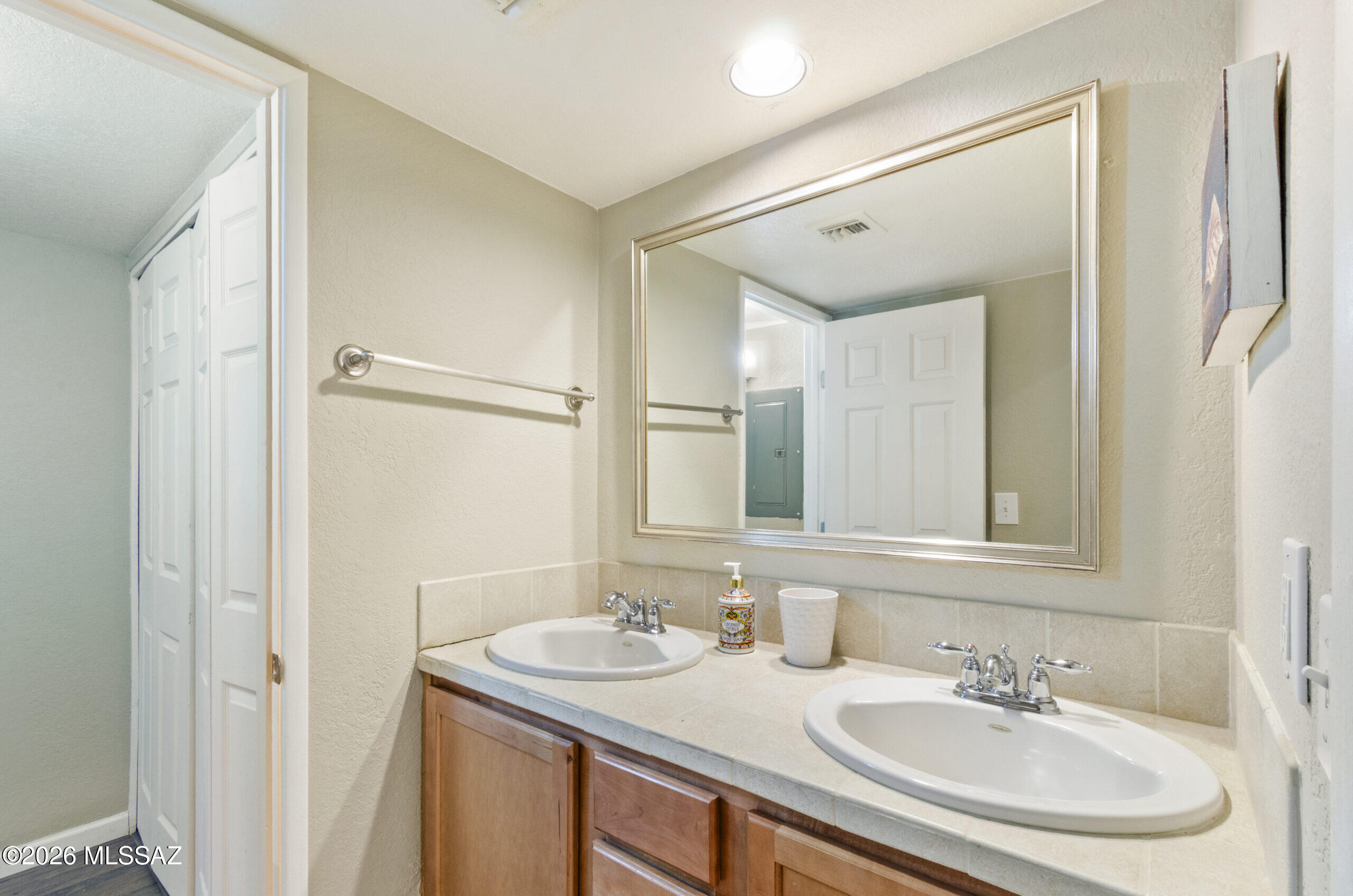 Ventana Vista Condominiums - Residential Lease