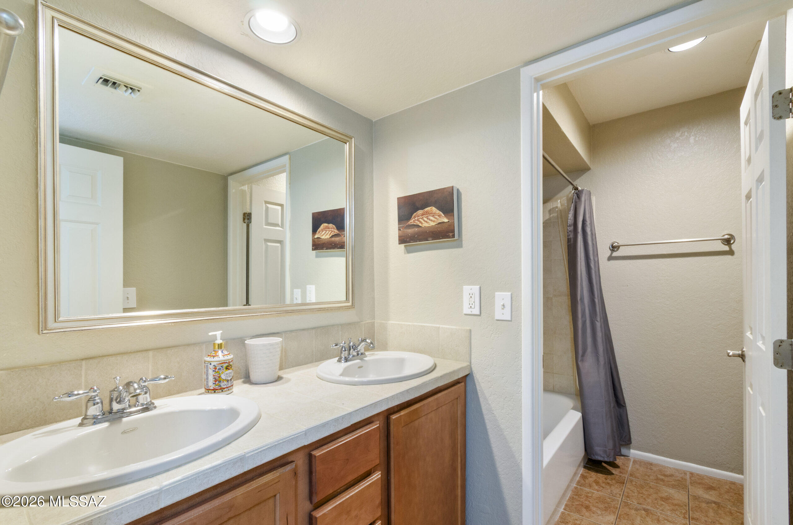 Ventana Vista Condominiums - Residential Lease