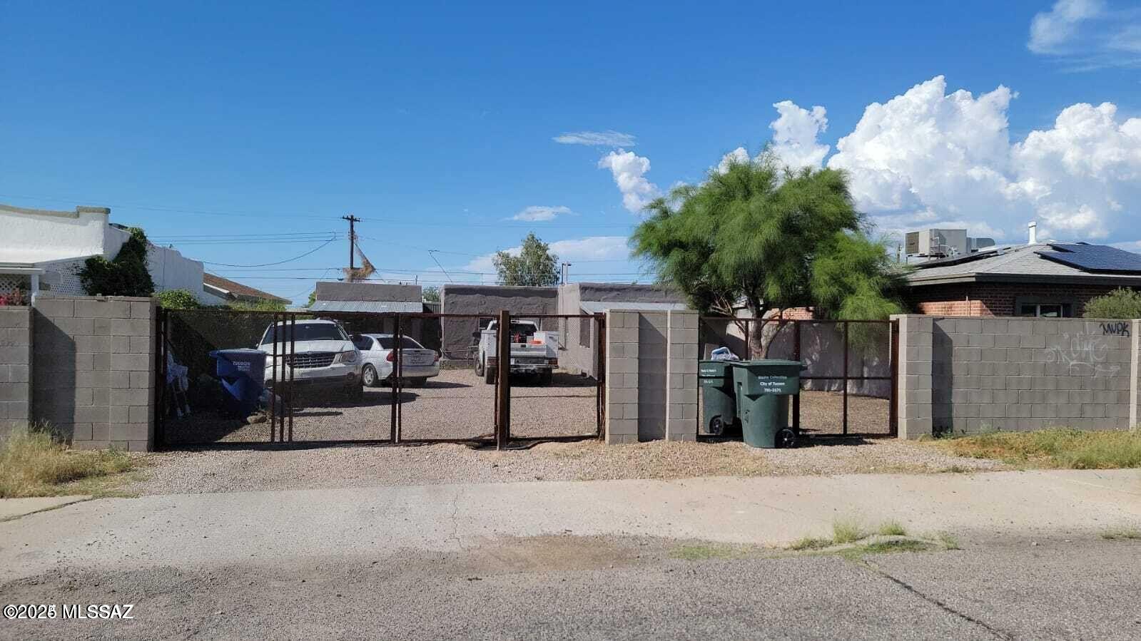 Seller is relocating out of state for employment and is motivated to sell. Well-maintained triplex featuring 2 units (2 bed 1 bath) and 1 unit (1 bed, 1 bath) with current rental income of $2,950/month plus an additional $240/month ($80 per unit) toward water, sewer, and trash. All leases are month-to-month. Property includes 3 separate electric and gas meters, with tenants responsible for their own utilities. Seller pays water, sewer, and trash through the City of Tucson.

Recent updates include new water heaters, newer windows, and brand-new window AC units installed last year. Units #1 and #3 have been renovated. Roof was sealed last year. Washer and dryer on site to convey. Showings available with proof of funds.