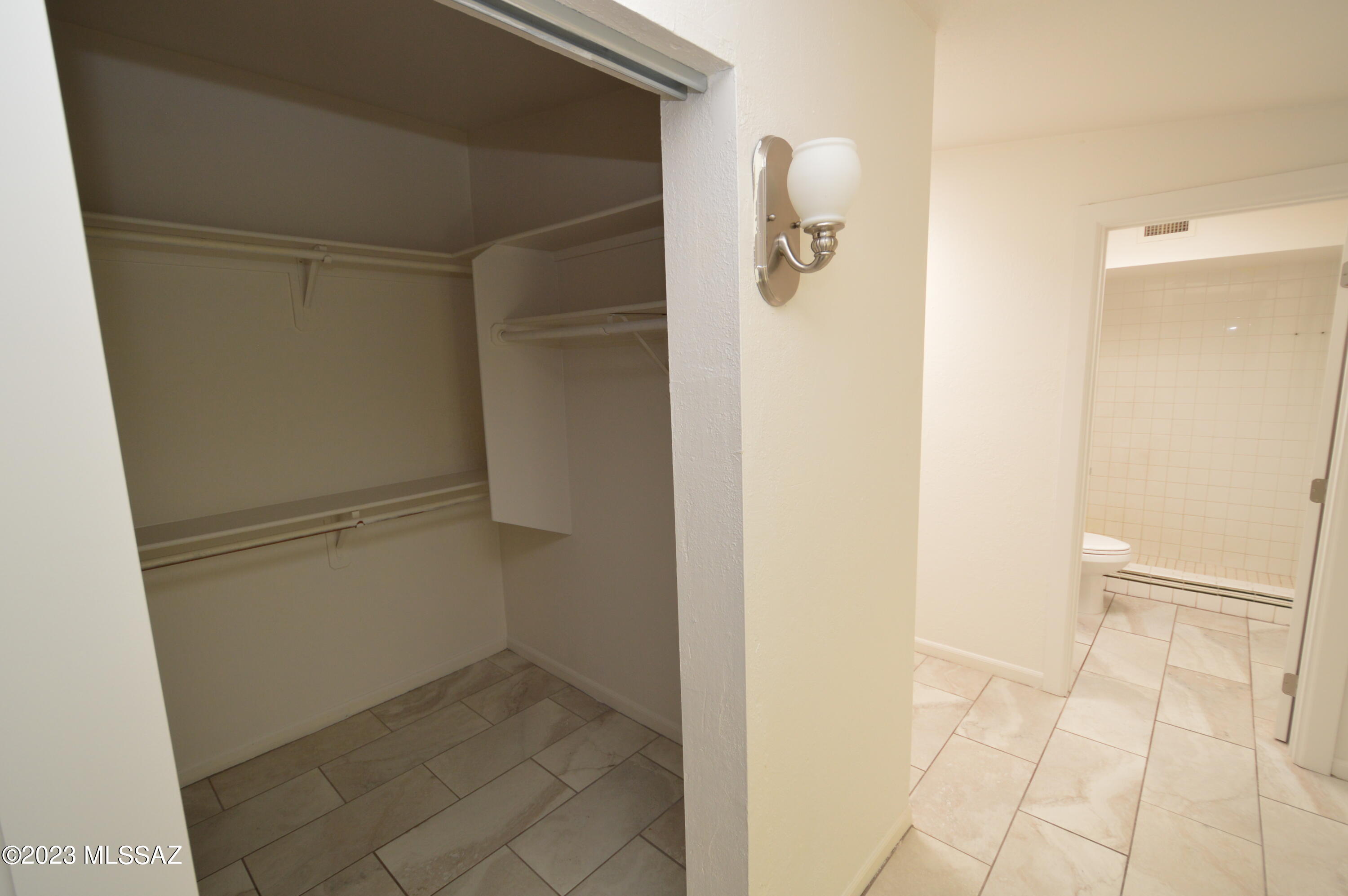 Kingston Knolls Terrace - Residential Lease