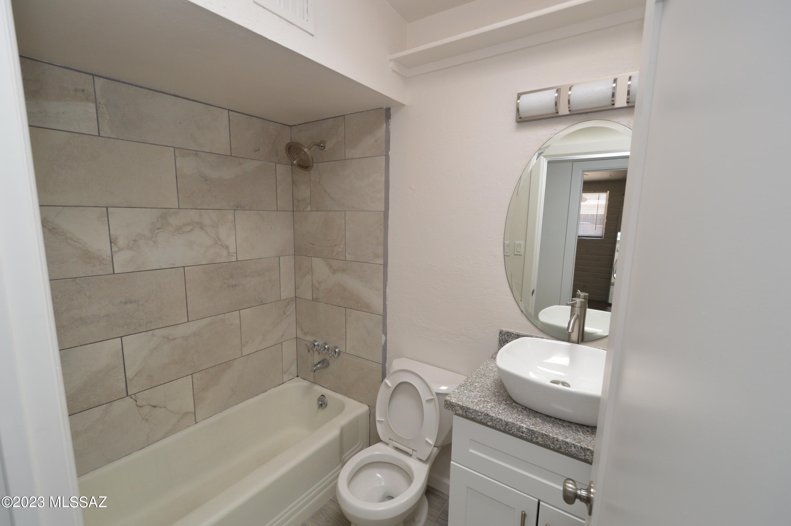 Kingston Knolls Terrace - Residential Lease