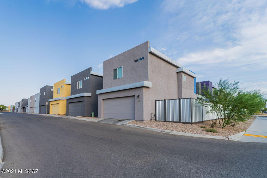 Park Modern SQ20171350679 - Residential