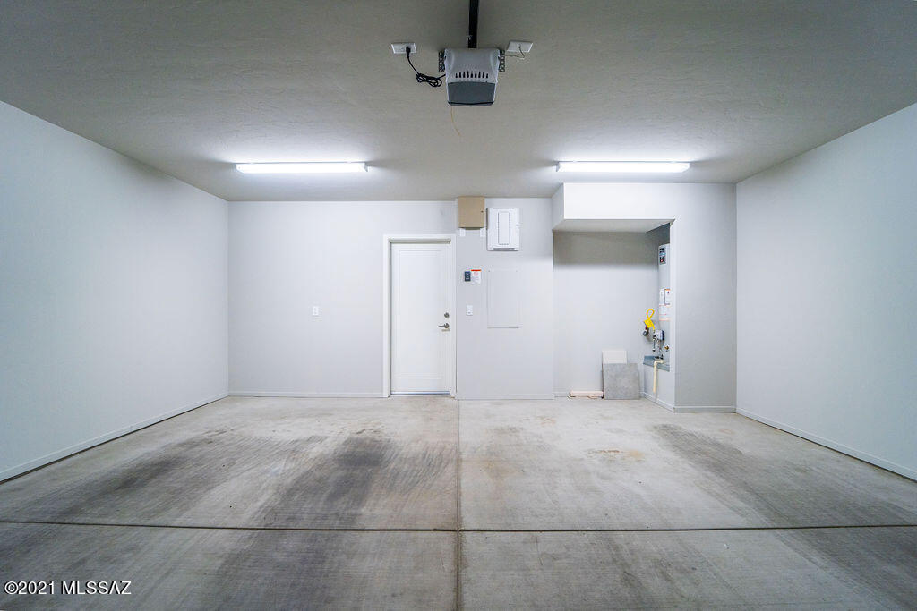 Park Modern SQ20171350679 - Residential