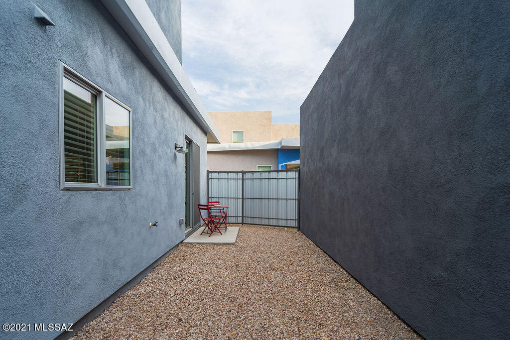 Park Modern SQ20171350679 - Residential