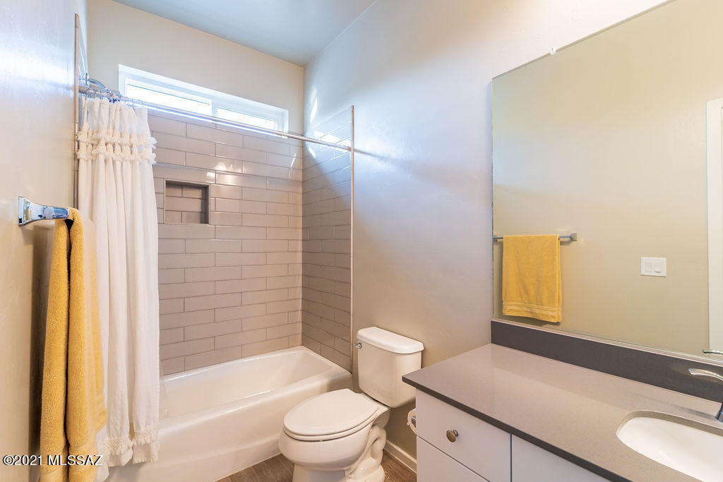 Park Modern SQ20171350679 - Residential