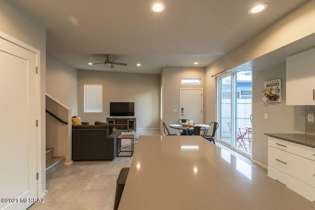 Park Modern SQ20171350679 - Residential
