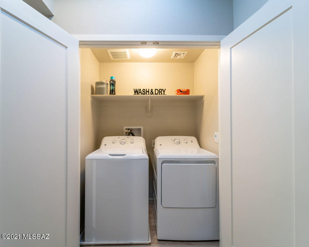 Park Modern SQ20171350679 - Residential