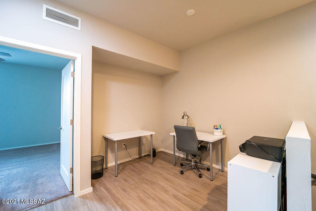 Park Modern SQ20171350679 - Residential