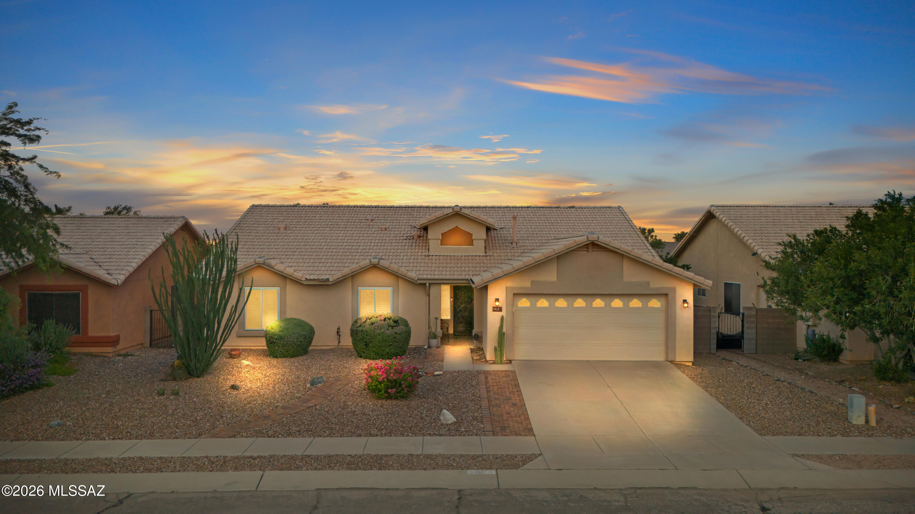 Elliott Homes At Rita Ranch (1-521) - Residential