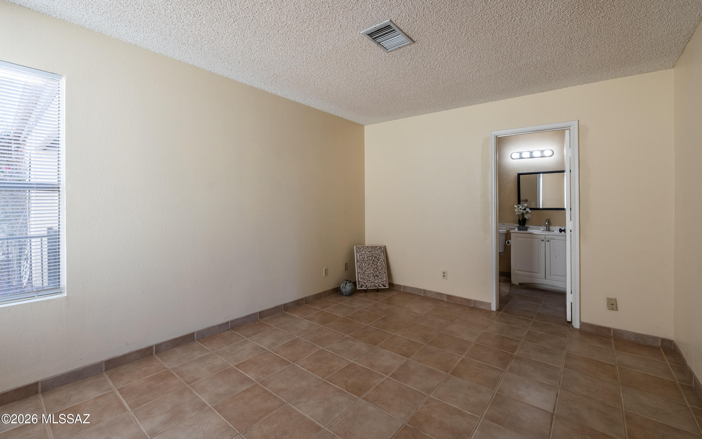 Saddlewood Villas (1-102) - Residential