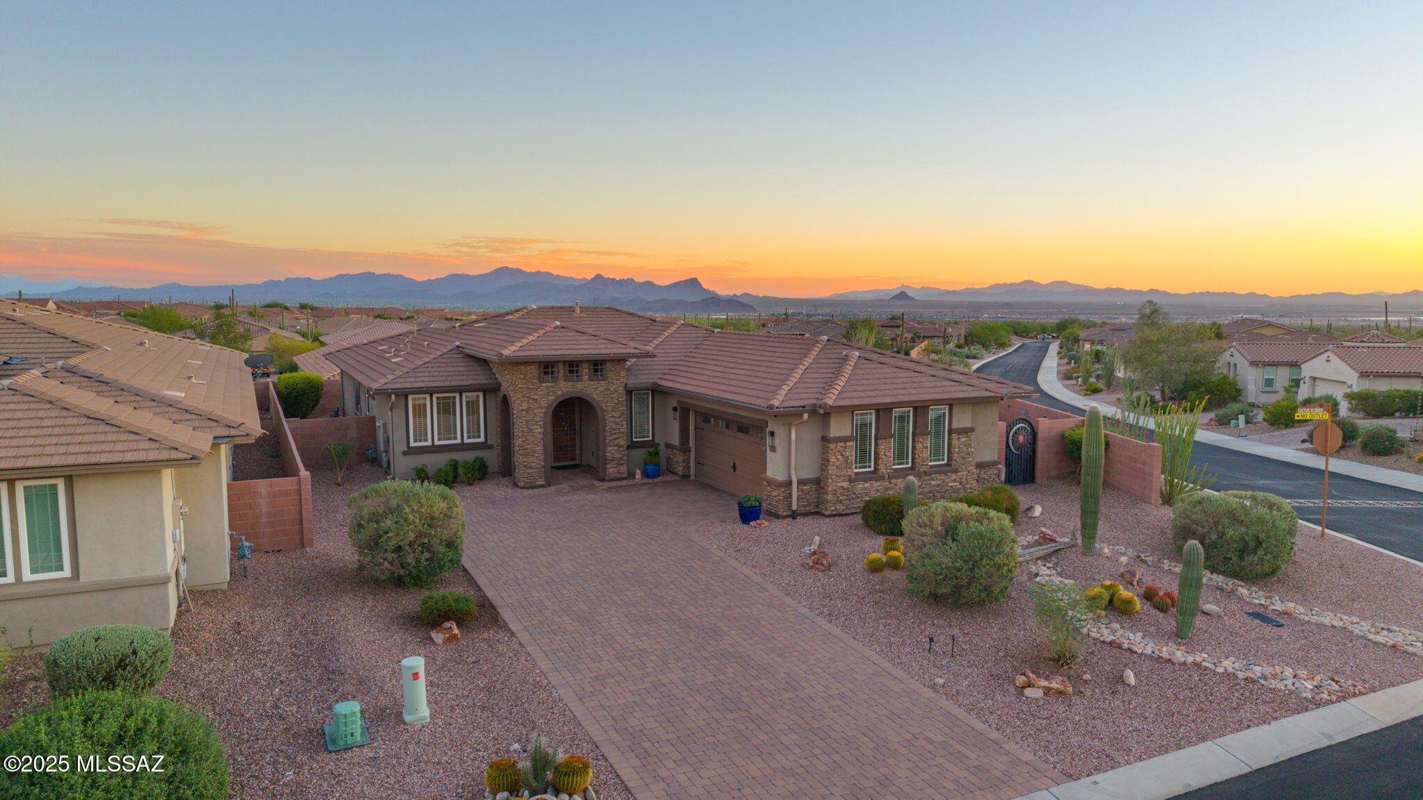 Golden Barrel Place At Dove Mountain SQ20141710079 - Residential