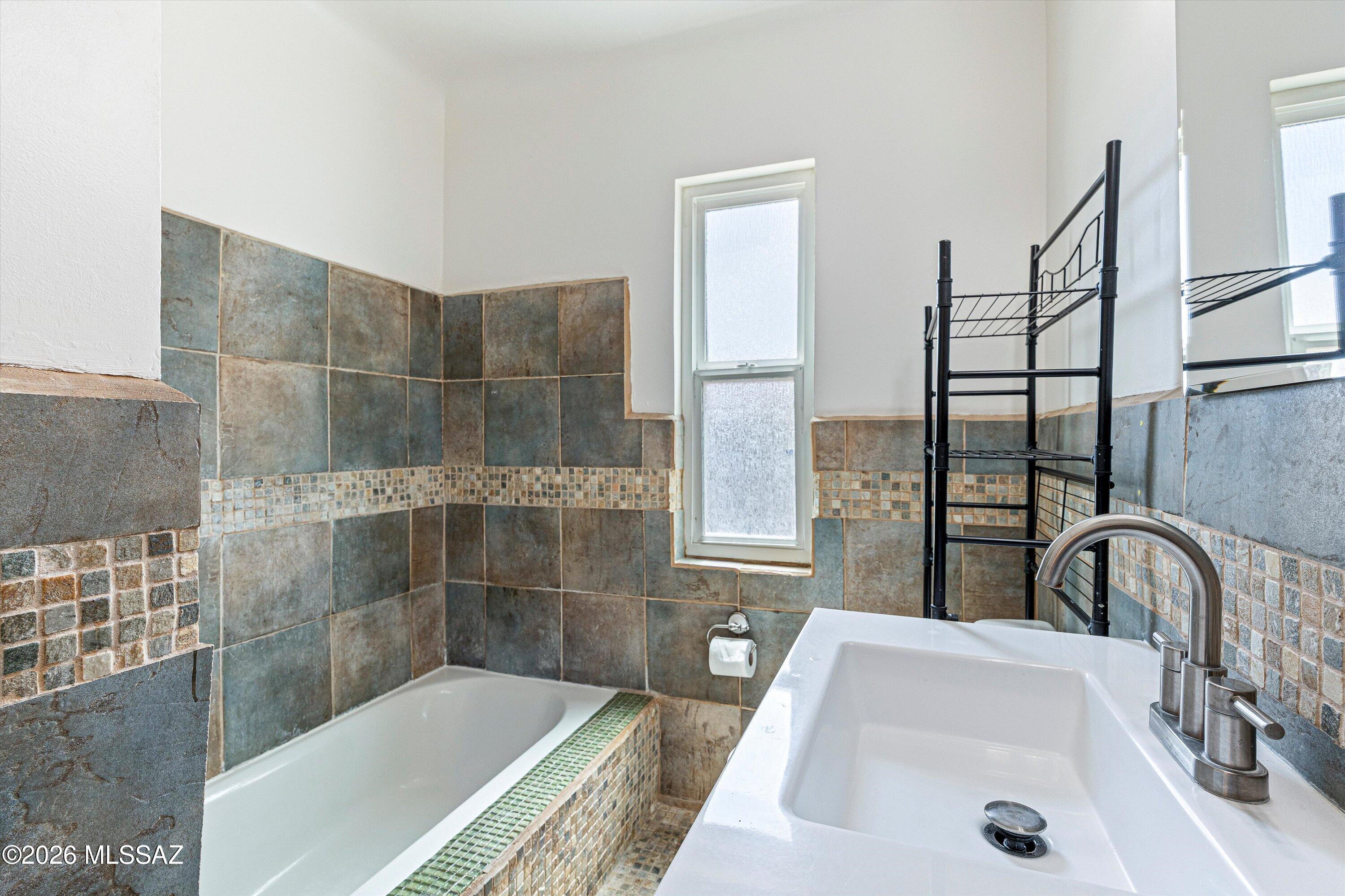 Catalina Poultry Acres NO 1 - Residential