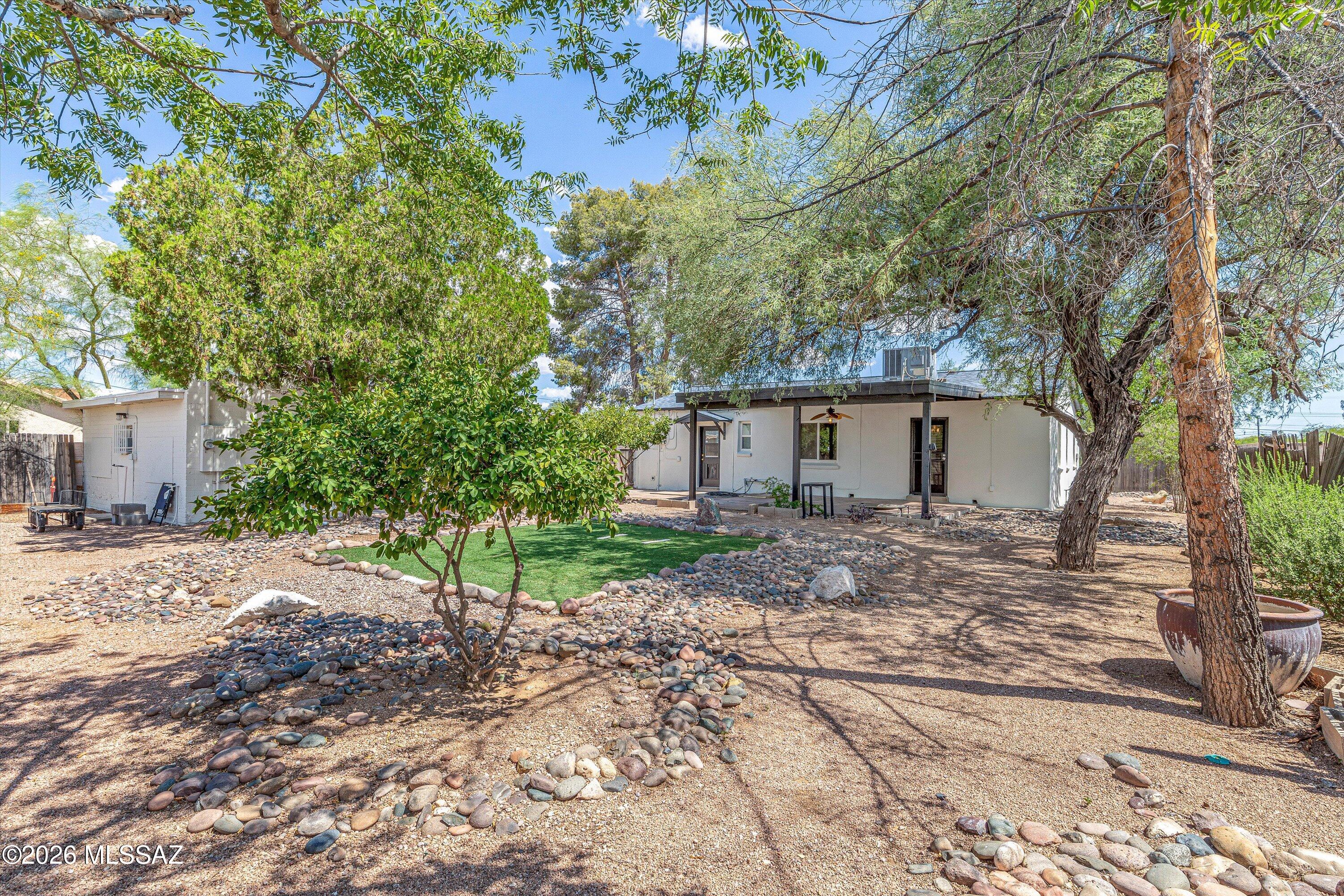 Catalina Poultry Acres NO 1 - Residential