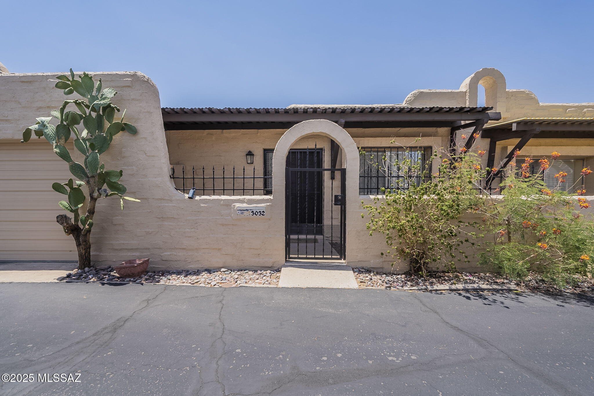 REDUCED LISTING PRICE! Southwest Charm & Cozy 2BD/2BA Townhouse located in the favorable Sierra Villas community in Southwest Tucson.1152 sqft floorplan Tastefully updated featuring fresh neutral colors, tile flooring, new carpet in spacious primary bedroom suite & walkin closet, open living room & dining area. Highlights include re-coated roof in 2023 & newer appliances.Tucked away in a private setting on the SW side of the Tucson Mountains that offers both beauty and serenity, while being conveniently close to shopping and amenities. Perfect for snowbirds, or full-time residents. This is a move-in ready Townhome w/ a 2 car garage,Xtra storage & private rear courtyard.