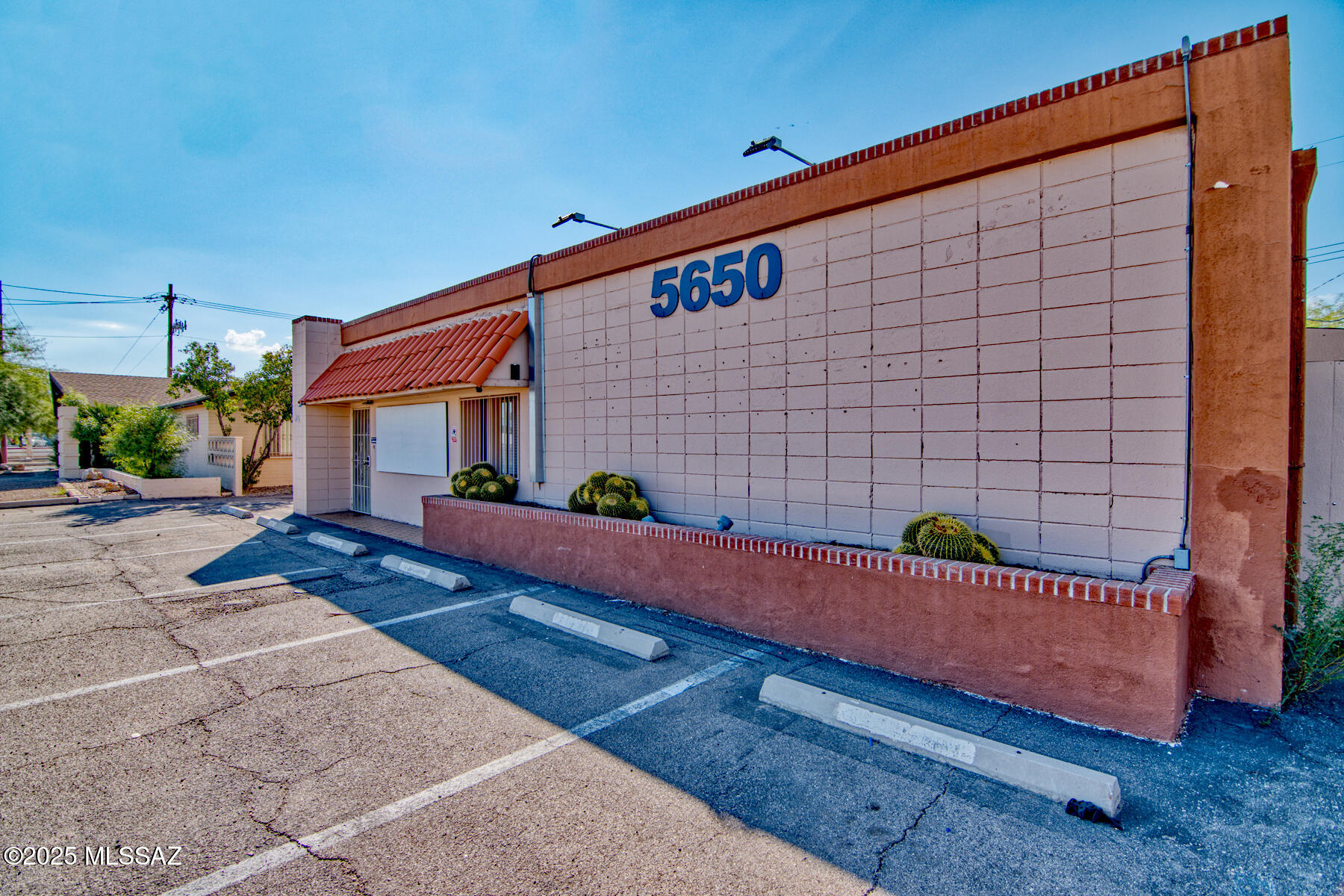 Prime opportunity to position your business directly on busy 22nd Street, with significant traffic count. This well-maintained building offers multiple private offices, a conference room, a small kitchen, and plenty of space to expand.
