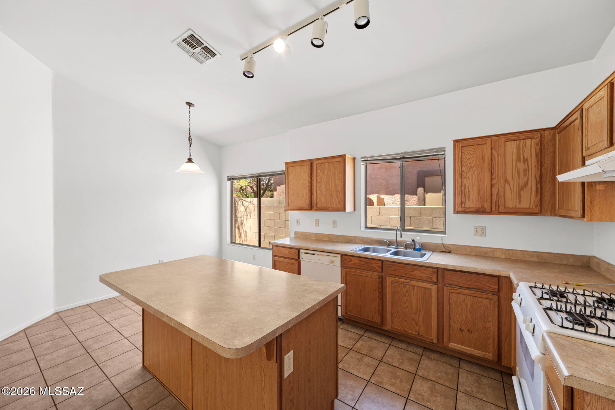 Rancho Sahuarita Presidio De Arboles (1-145) - Residential