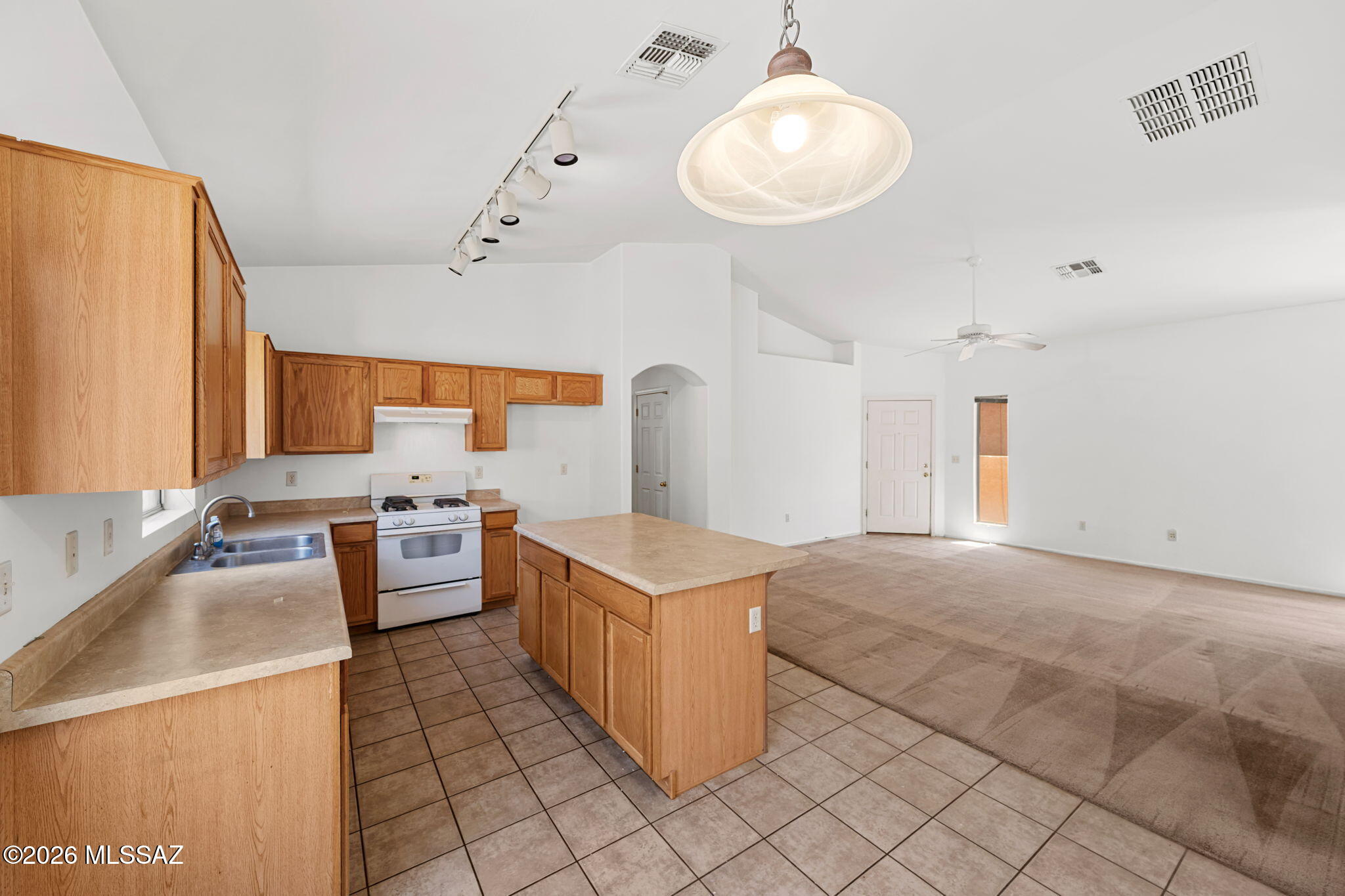 Rancho Sahuarita Presidio De Arboles (1-145) - Residential